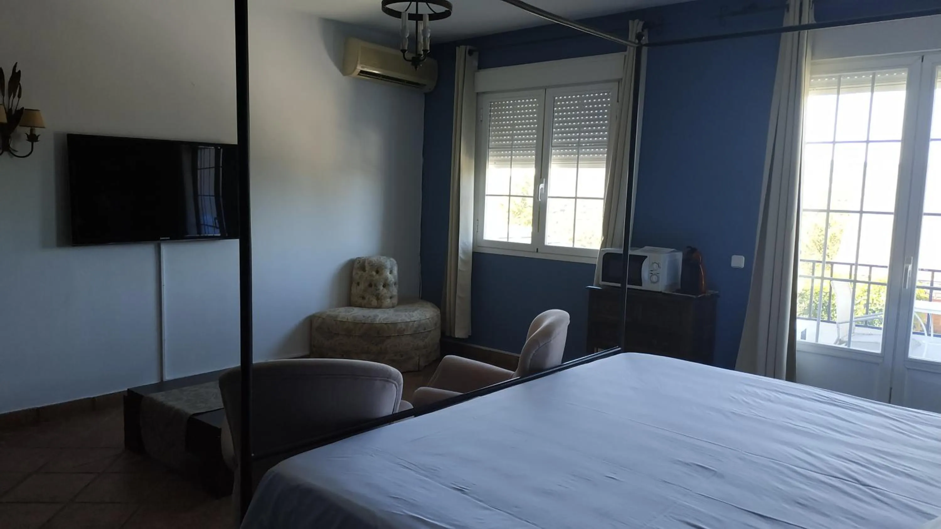 Bed in Hotel Rural La Pedriza Original