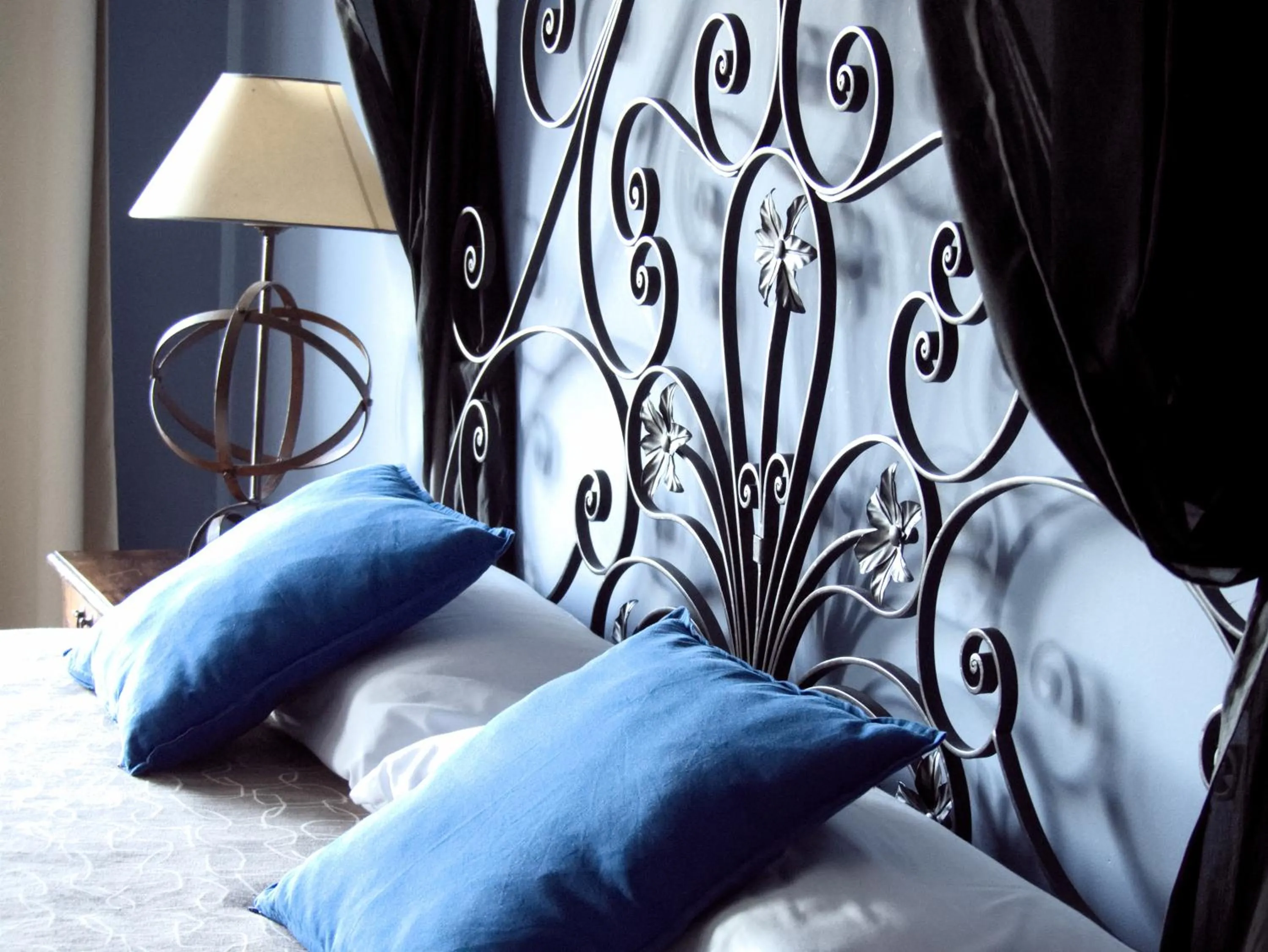 Bed in Hotel Rural La Pedriza Original