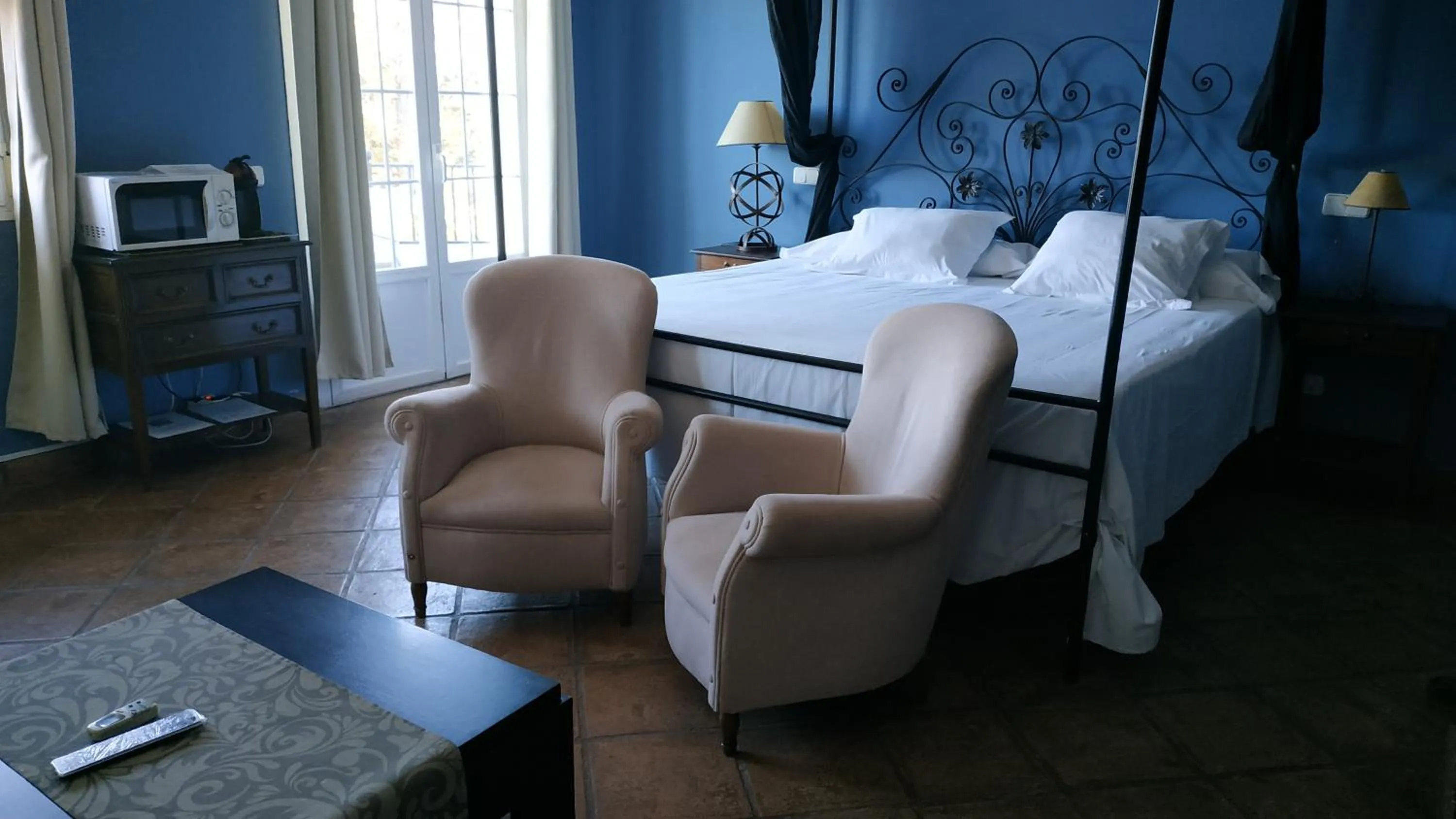 Bed in Hotel Rural La Pedriza Original