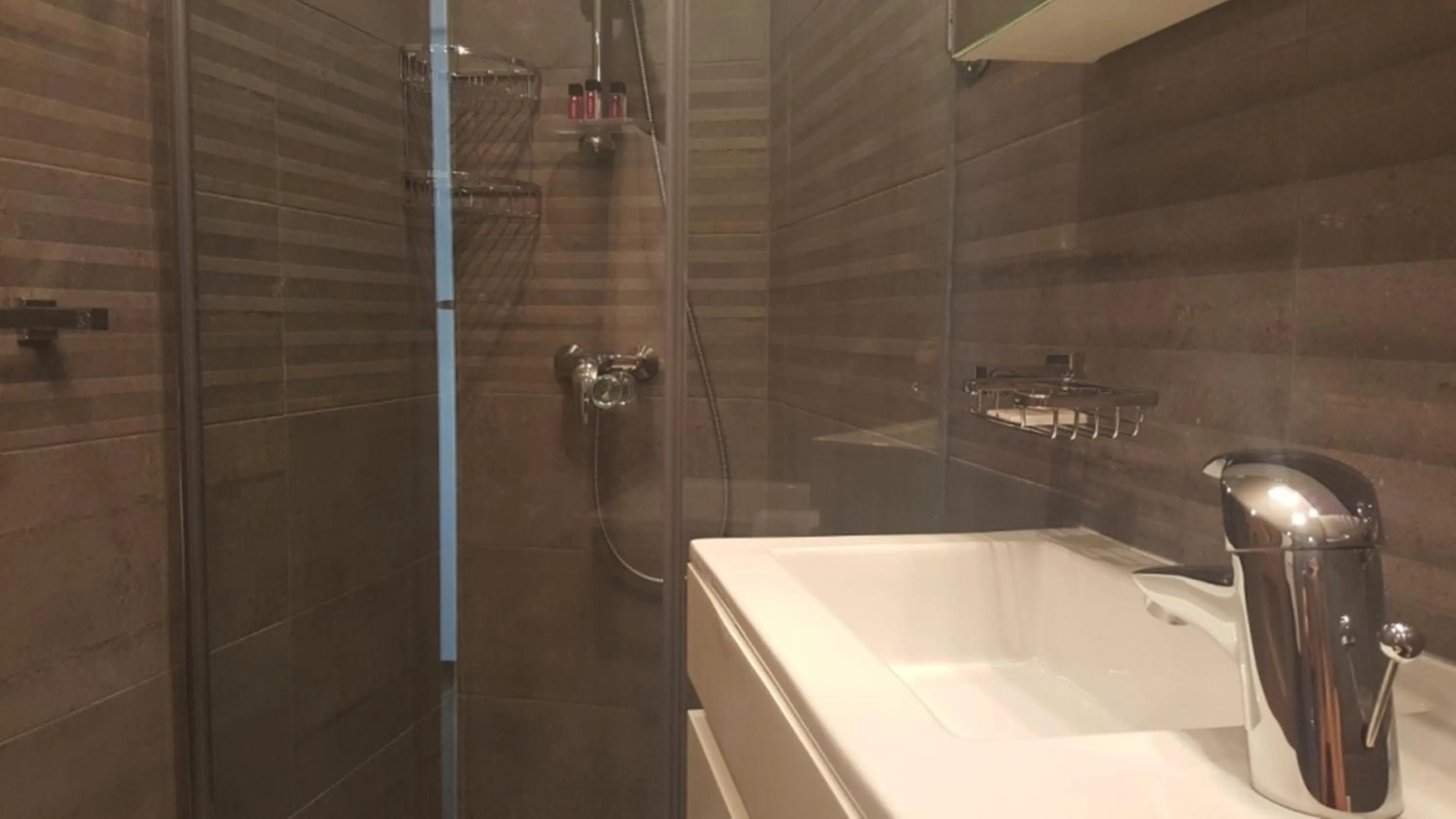 Bathroom in Pebbles Boutique Aparthotel