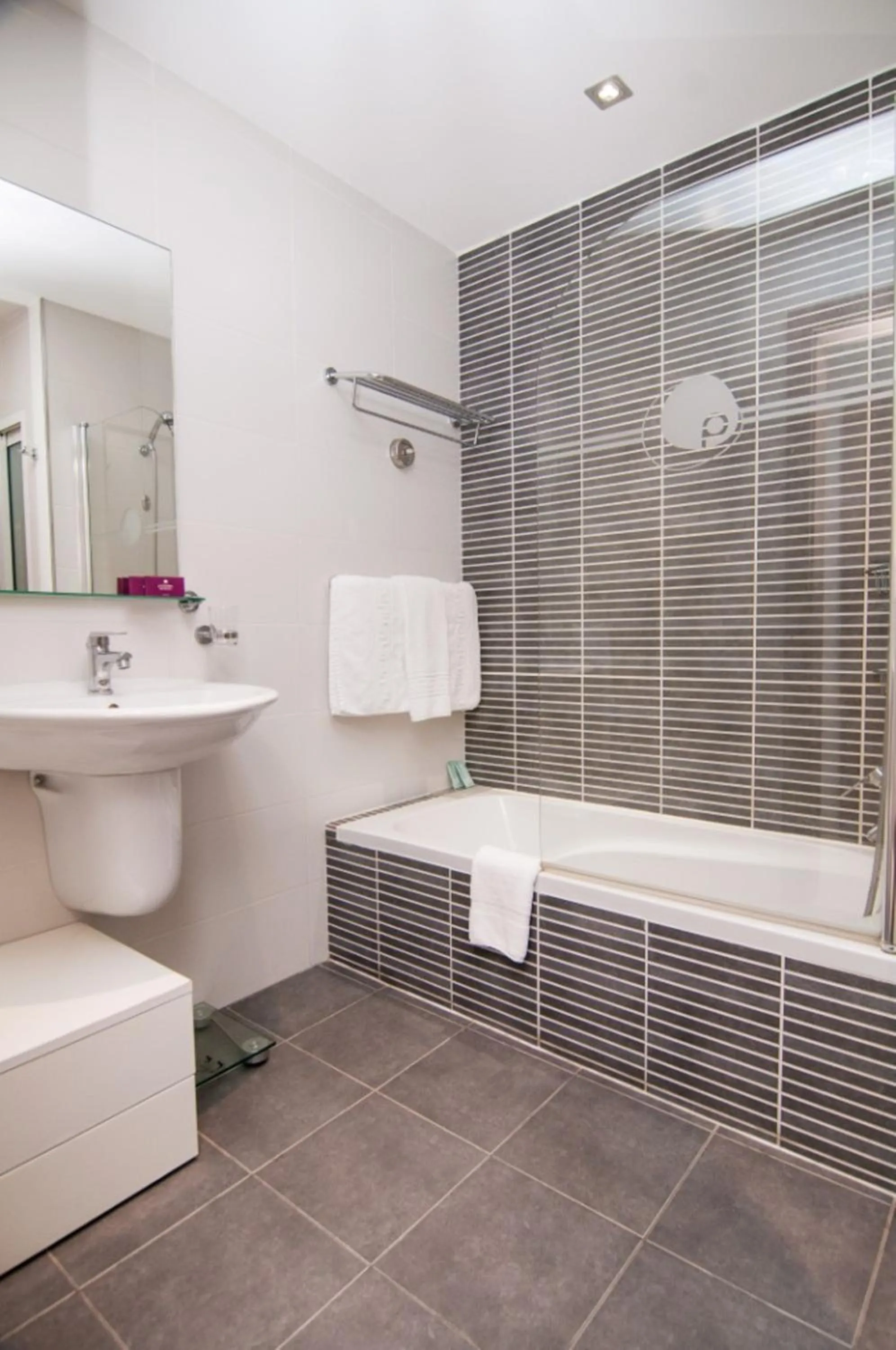 Bathroom in Pebbles Boutique Aparthotel