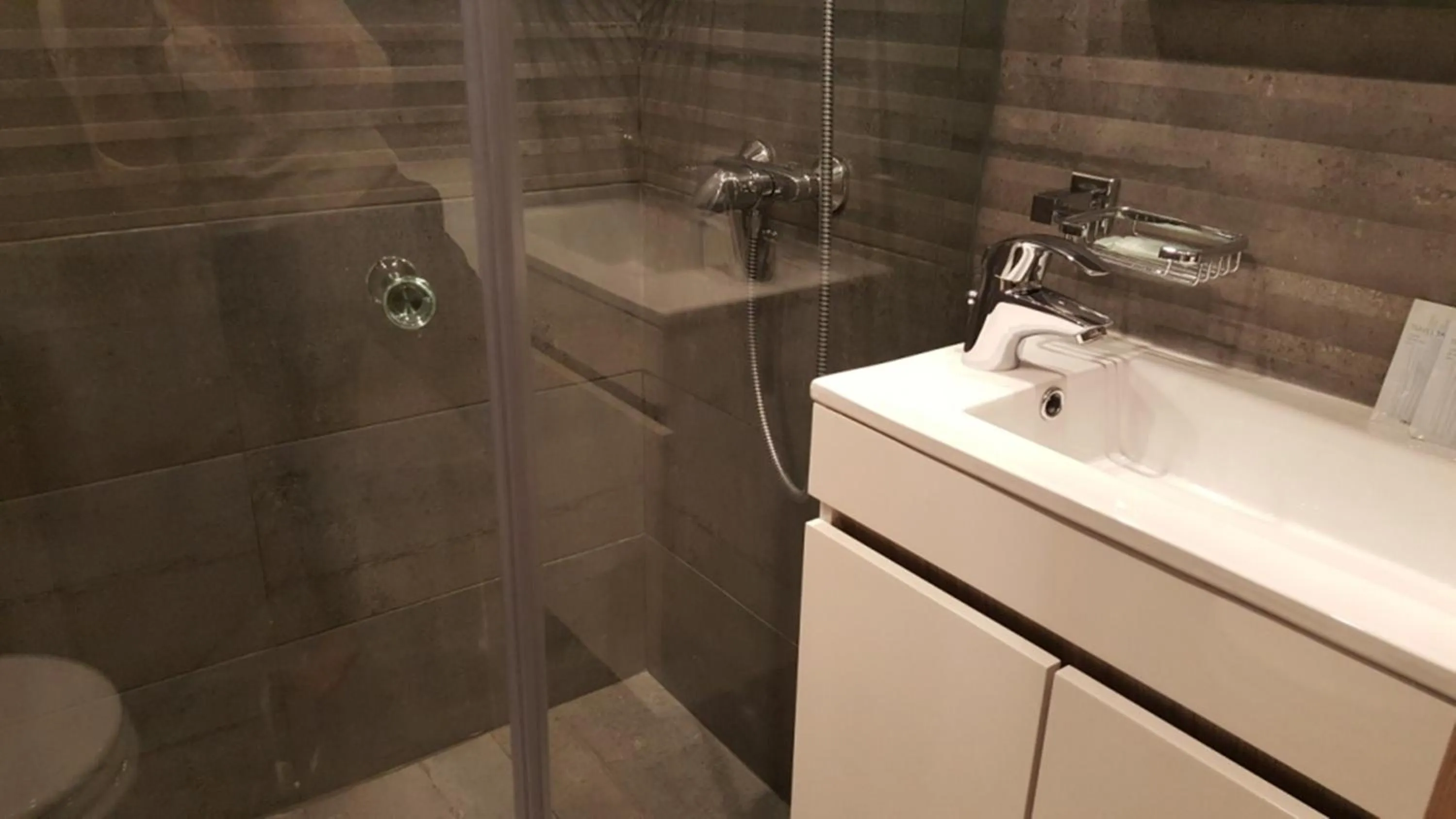 Bathroom in Pebbles Boutique Aparthotel