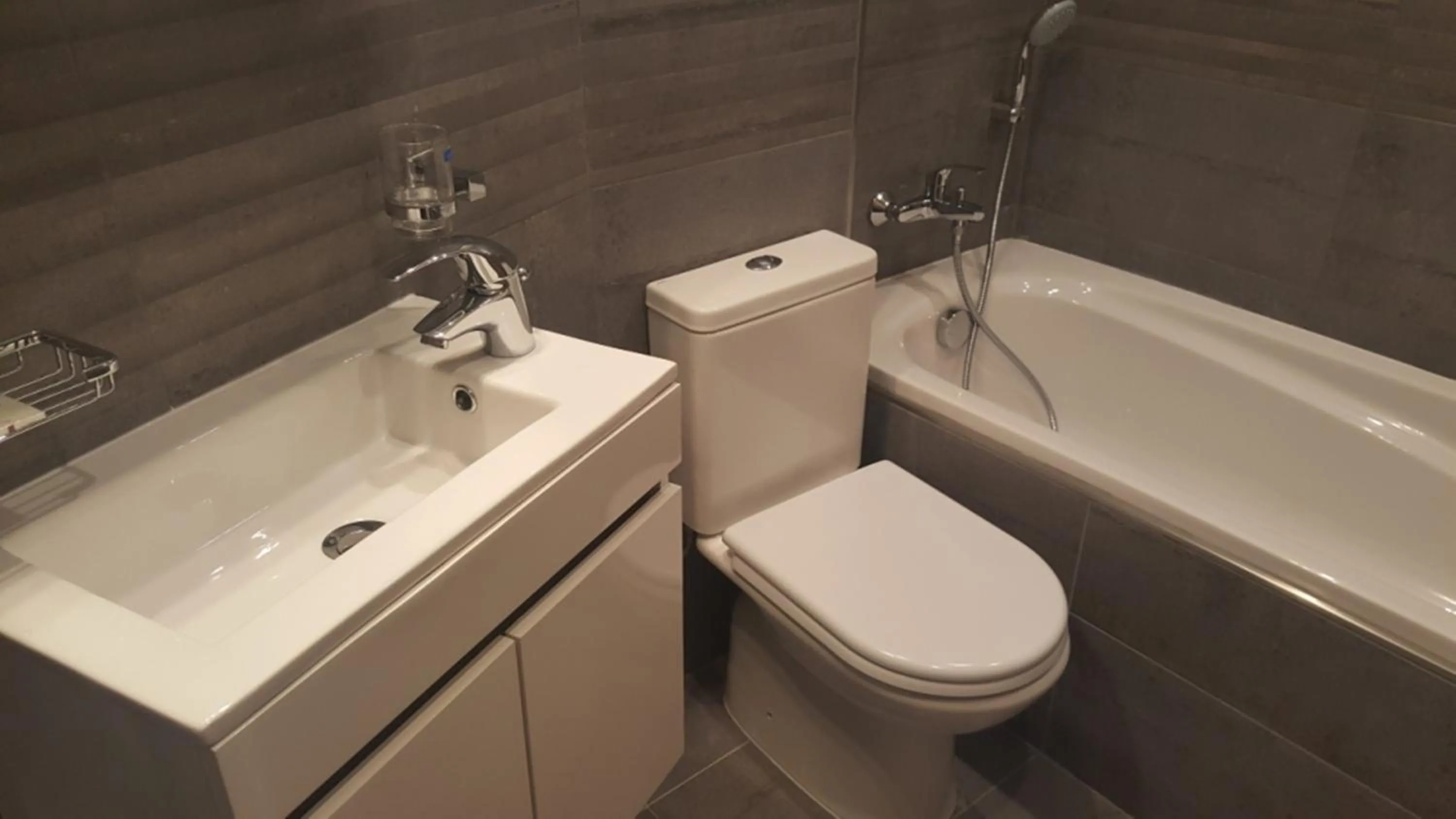 Bathroom in Pebbles Boutique Aparthotel