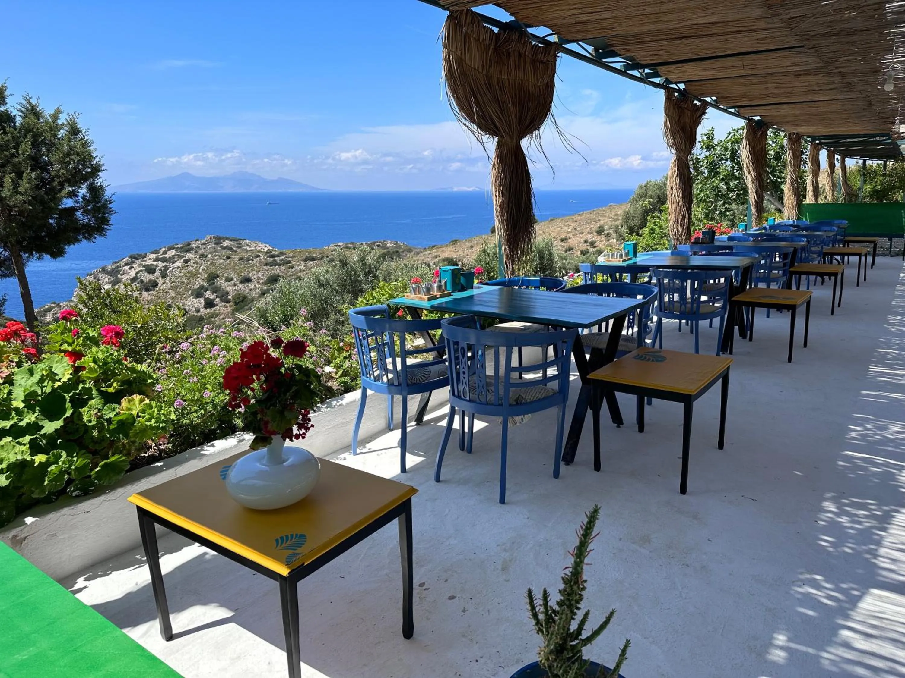 Restaurant/places to eat in Goknar Knidos Eco Hotel & Farm