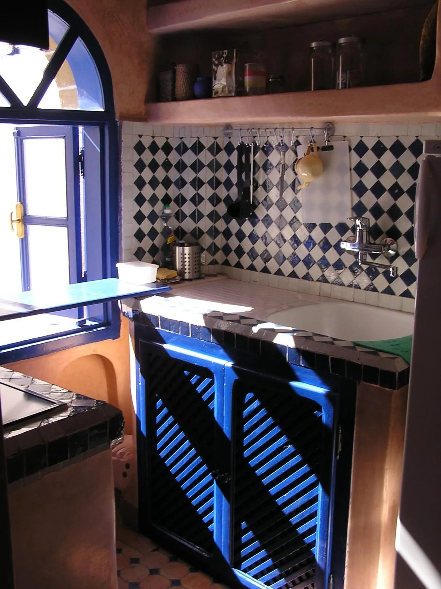 Kitchen or kitchenette in Dar Al Bahar