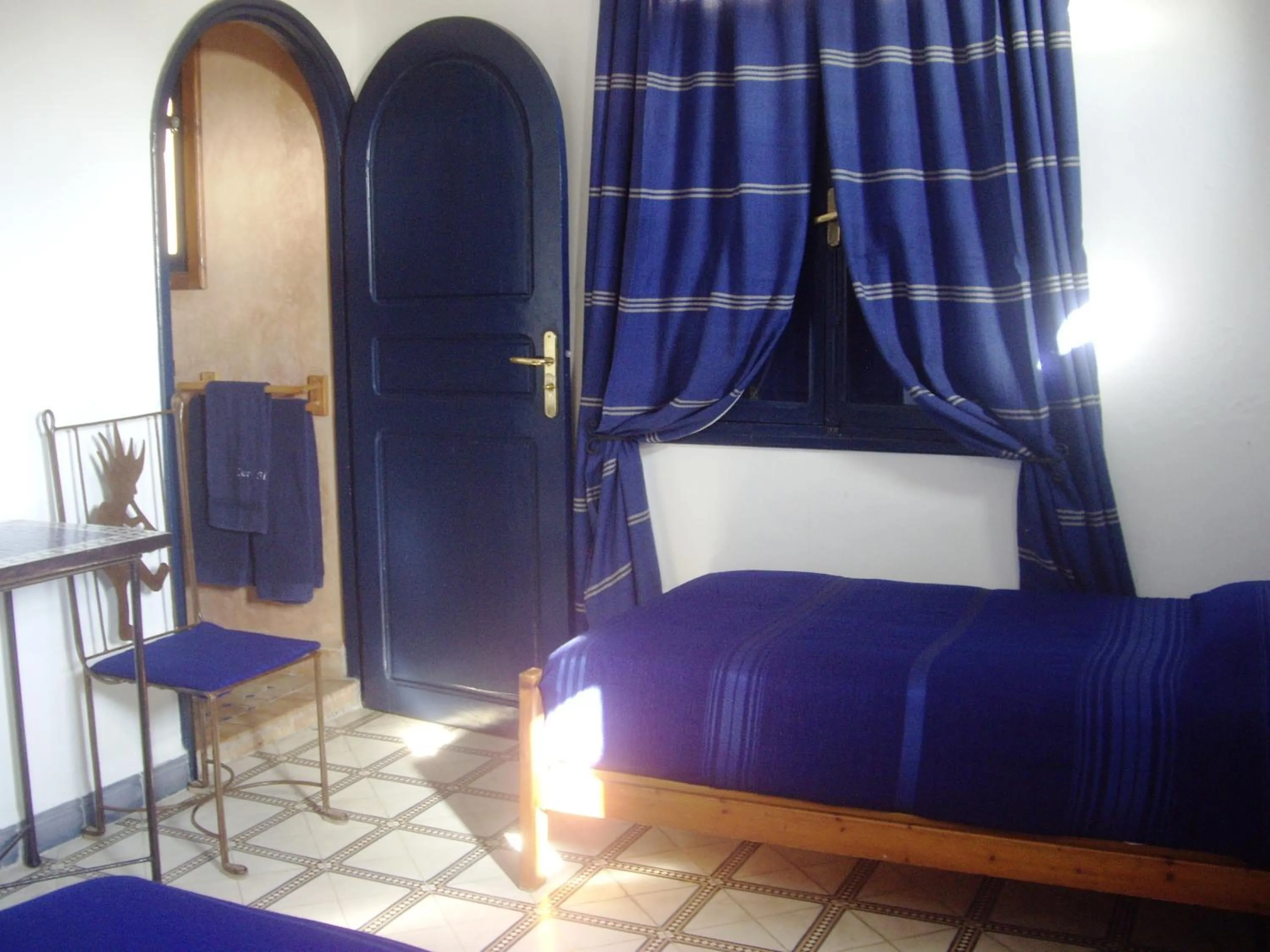 Photo of the whole room, Bed in Dar Al Bahar