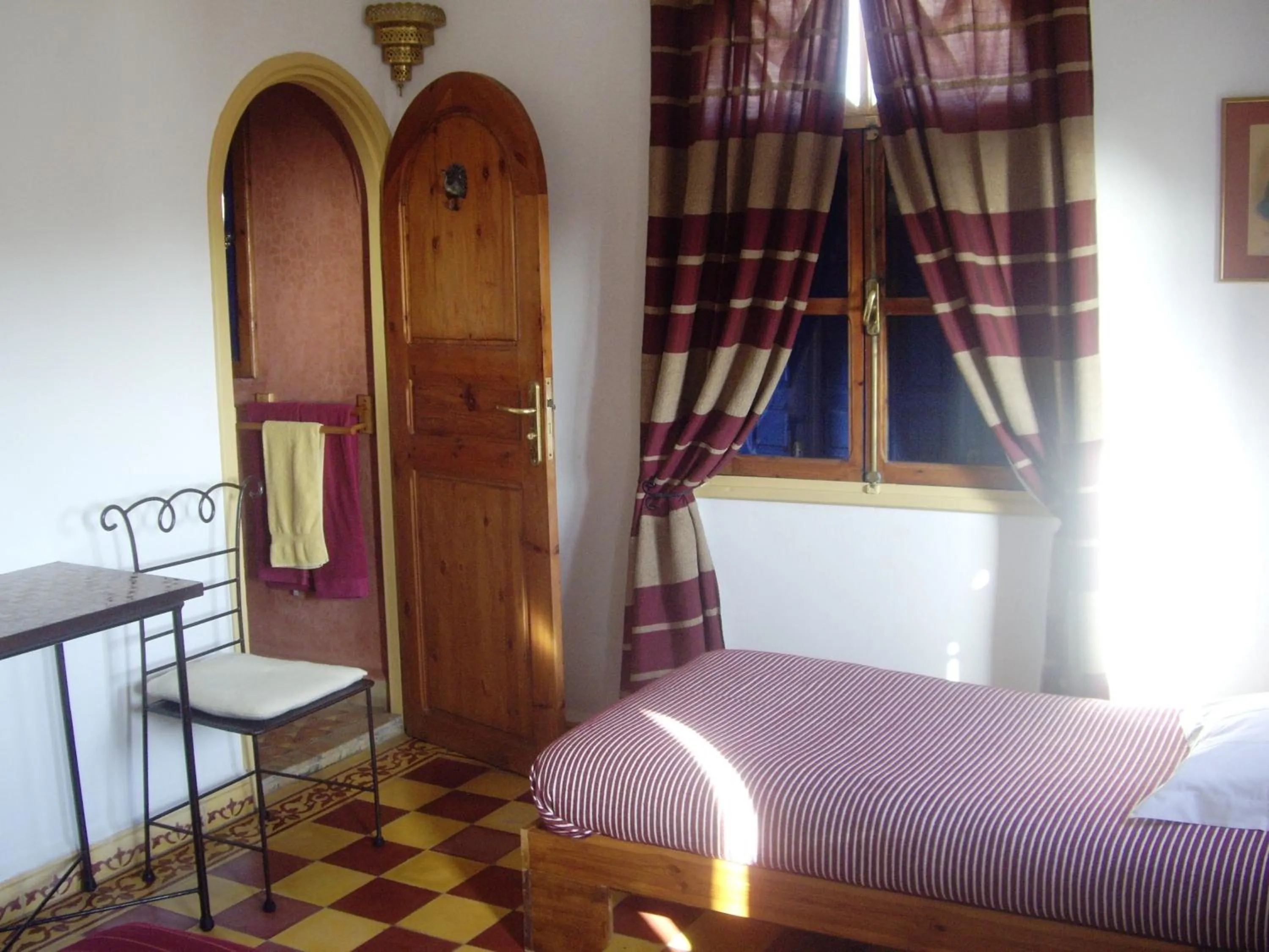 Photo of the whole room, Bed in Dar Al Bahar