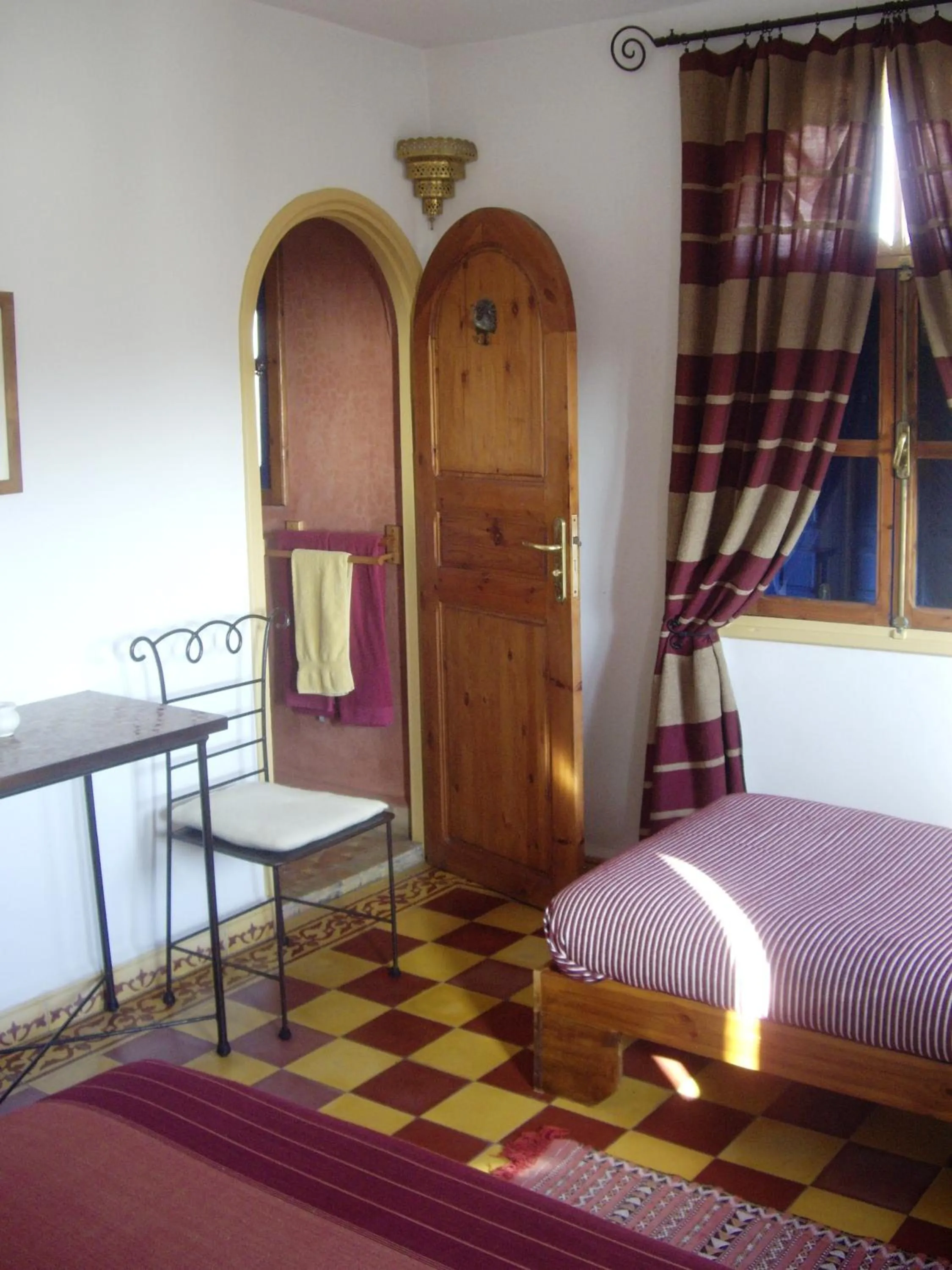 Photo of the whole room, Bed in Dar Al Bahar