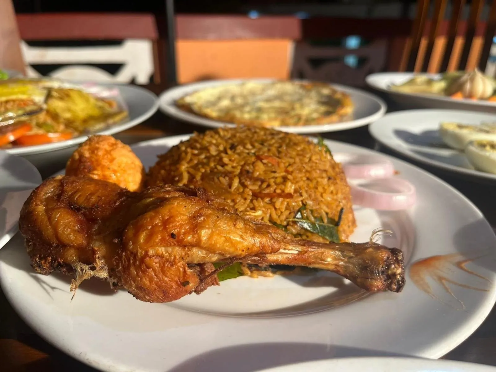 Restaurant/places to eat in Thisha Hotel & Restaurant