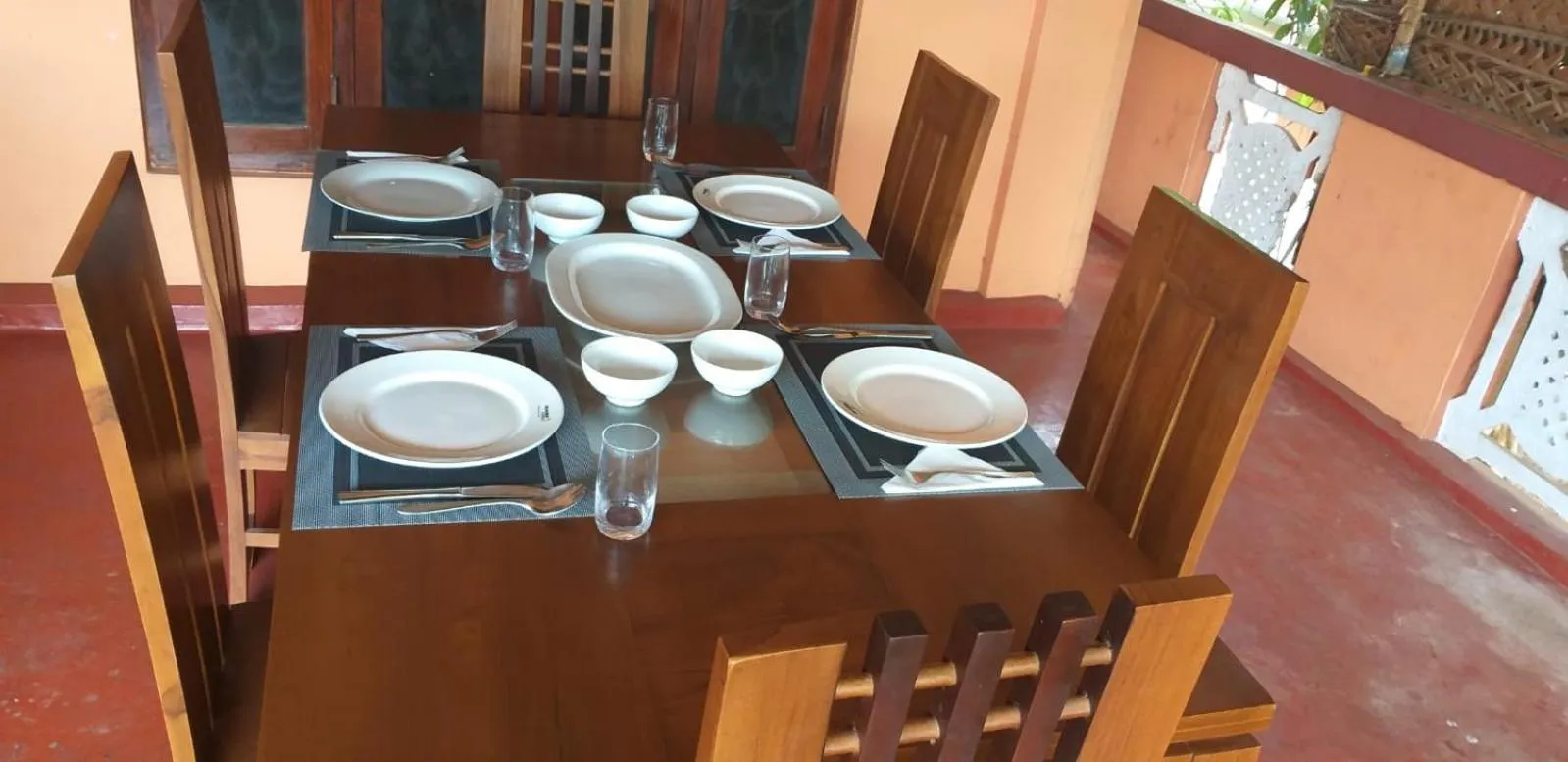 Thisha Hotel & Restaurant