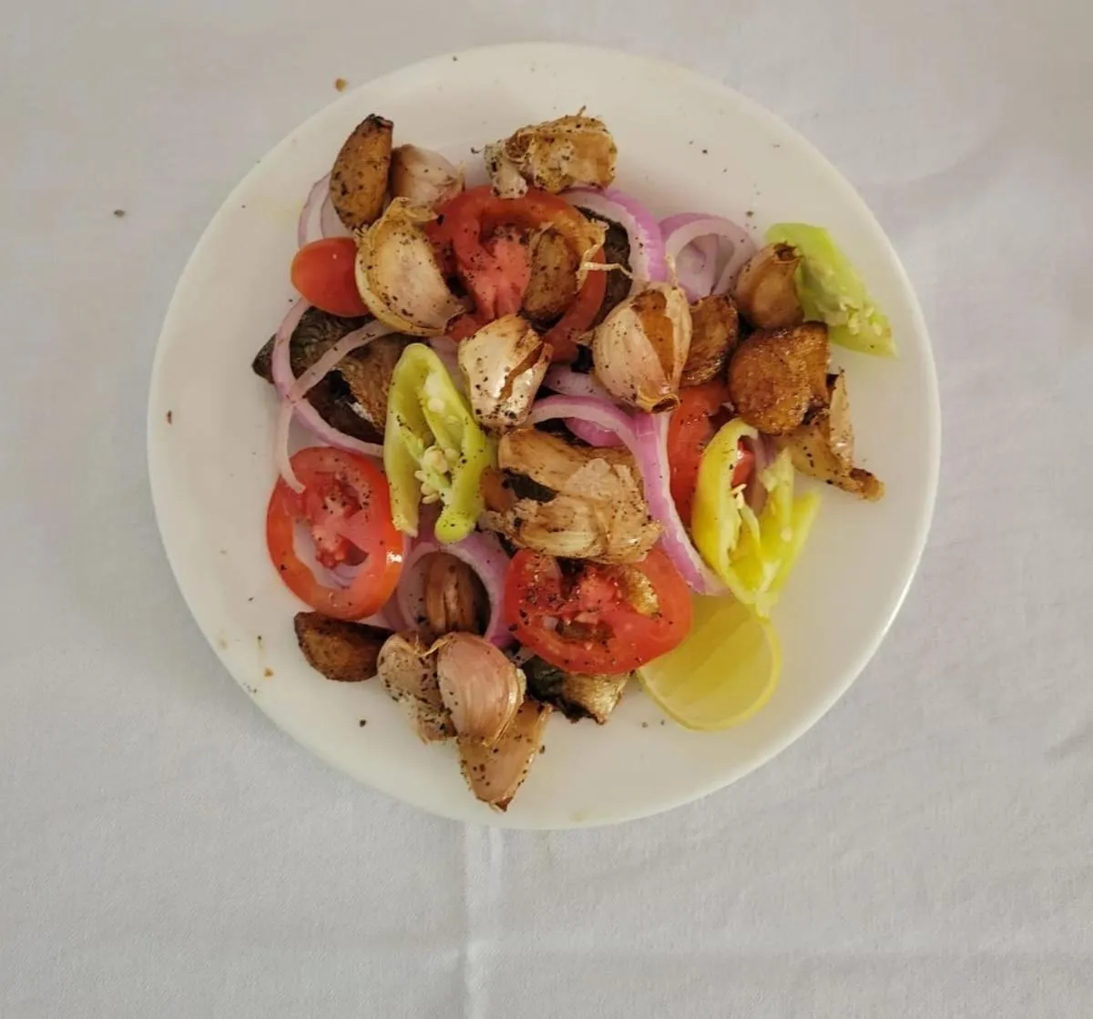 Restaurant/places to eat in Thisha Hotel & Restaurant