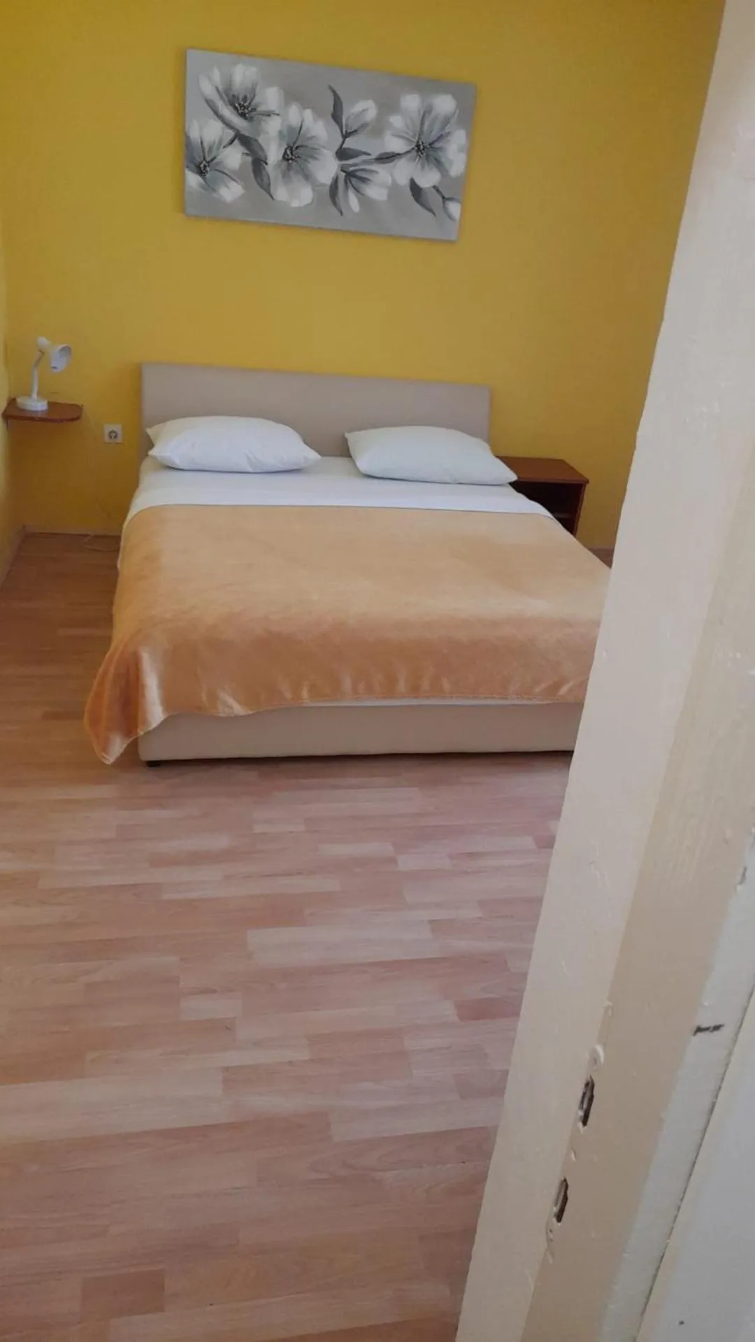 Bed in Apartments Mira