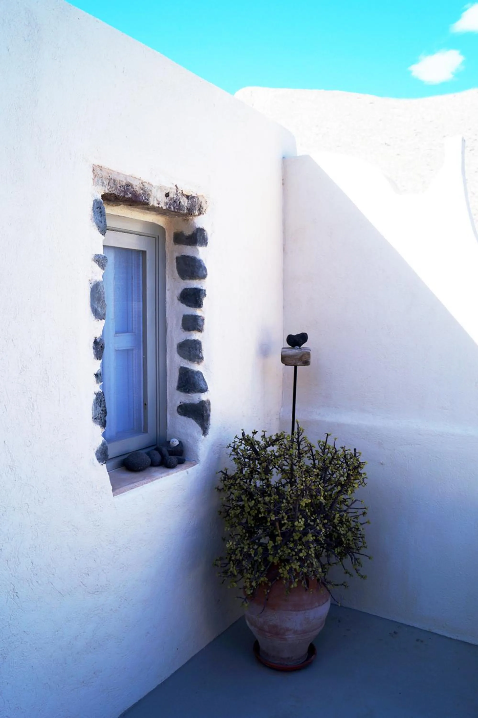 Decorative detail in Timedrops Santorini Villas