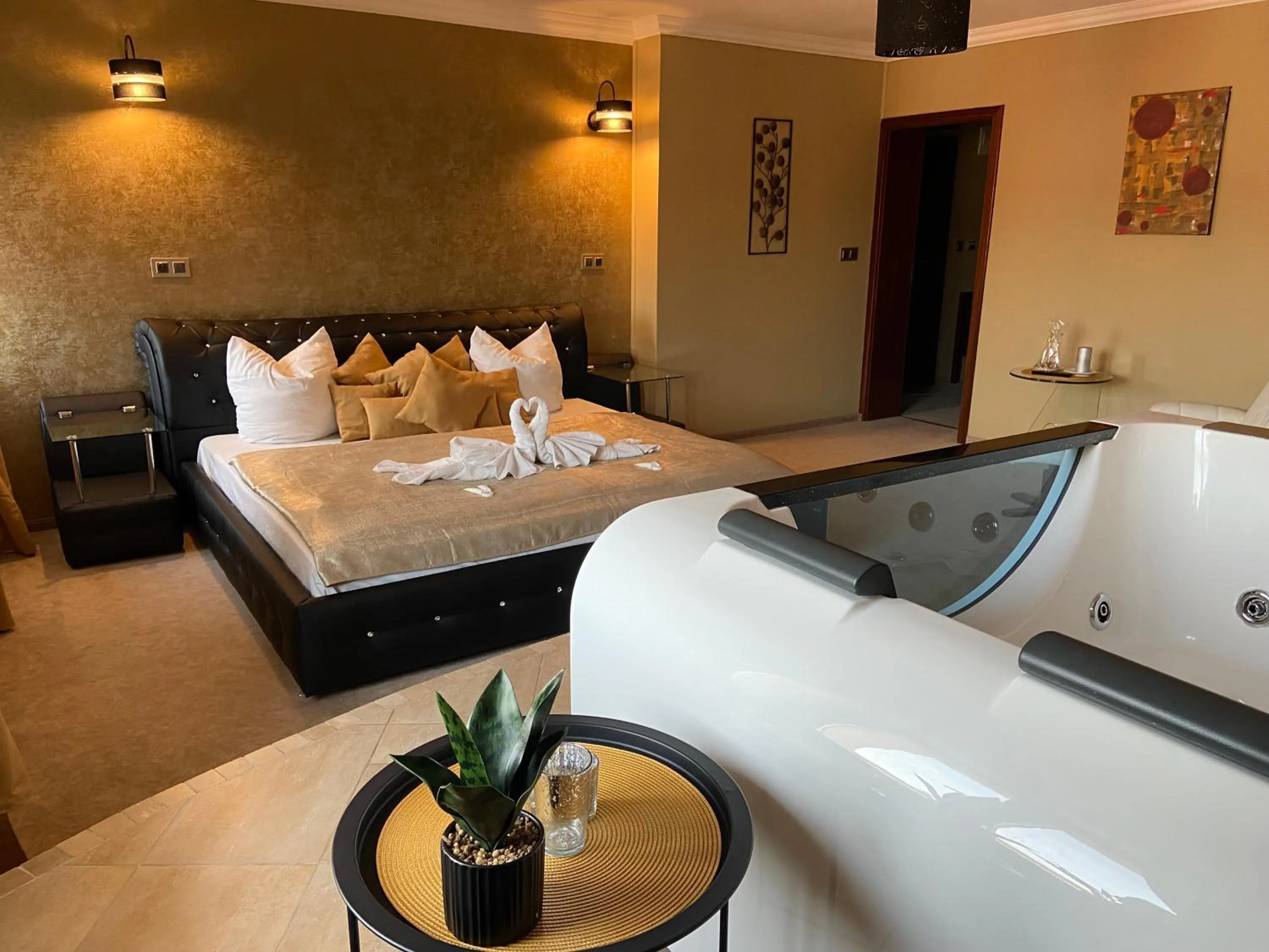 Bedroom, Bed in Wellness Hotel Beethoven