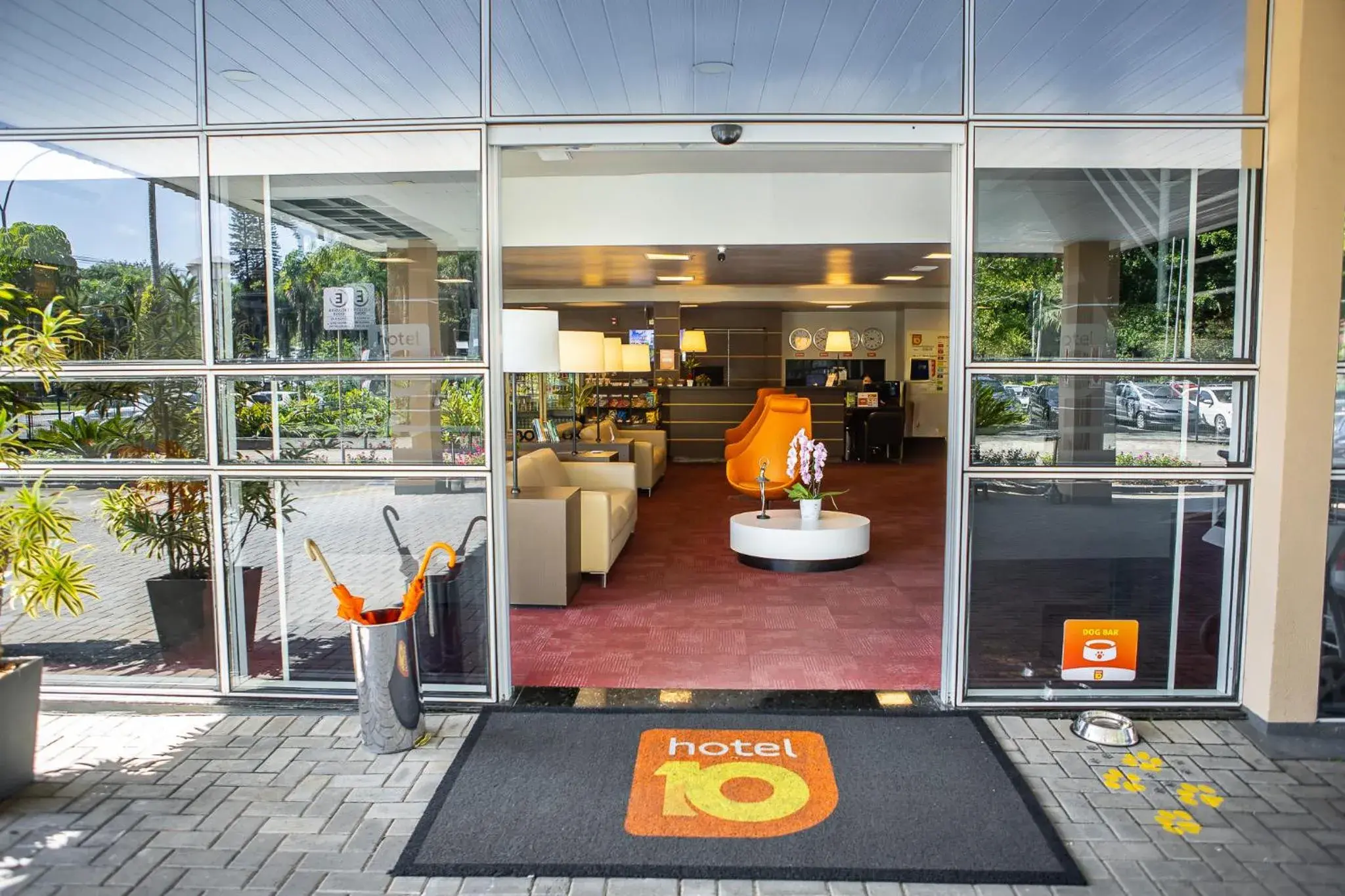 Facade/entrance in Hotel 10 Joinville Facade/entrance in Hotel 10 Joinville