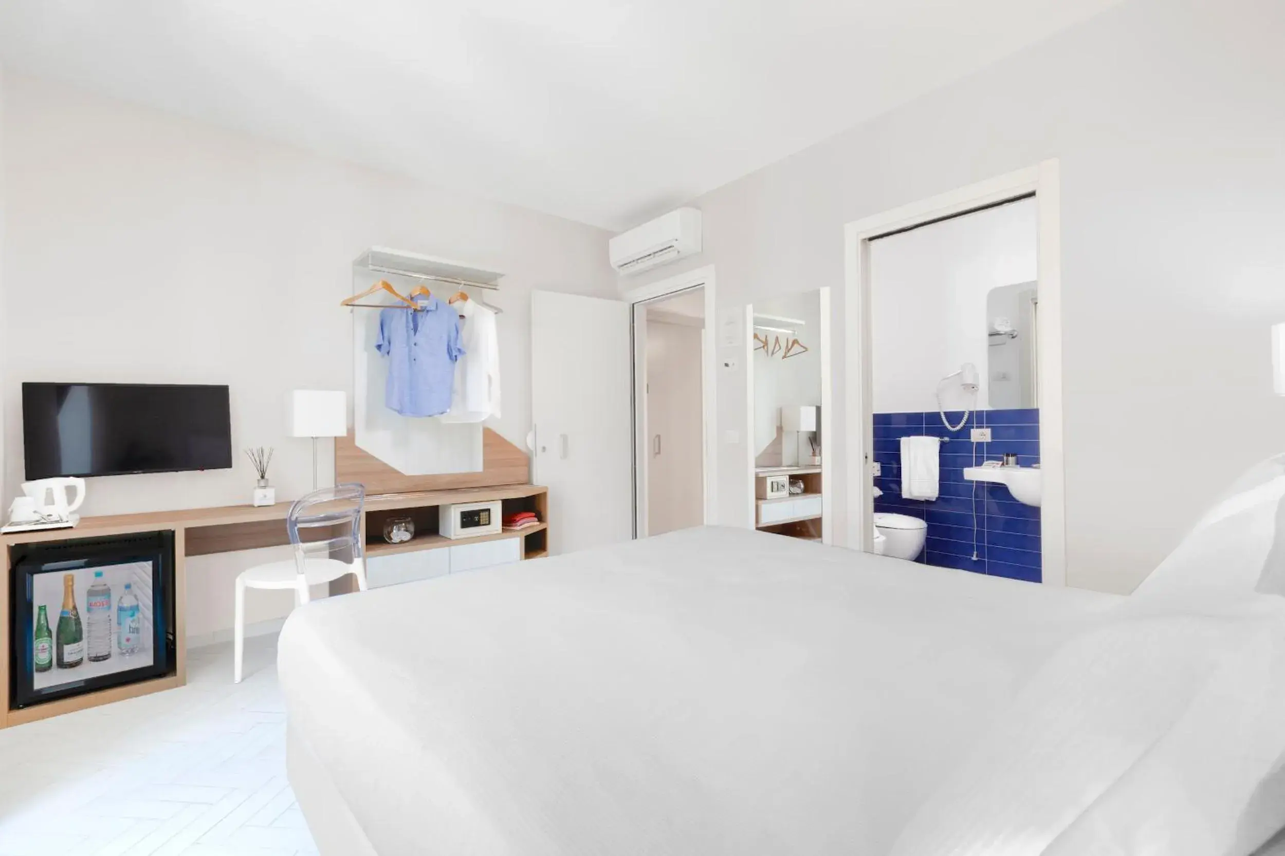 Toilet, Bed in Palazzo Tasso Toilet, Bed in Palazzo Tasso