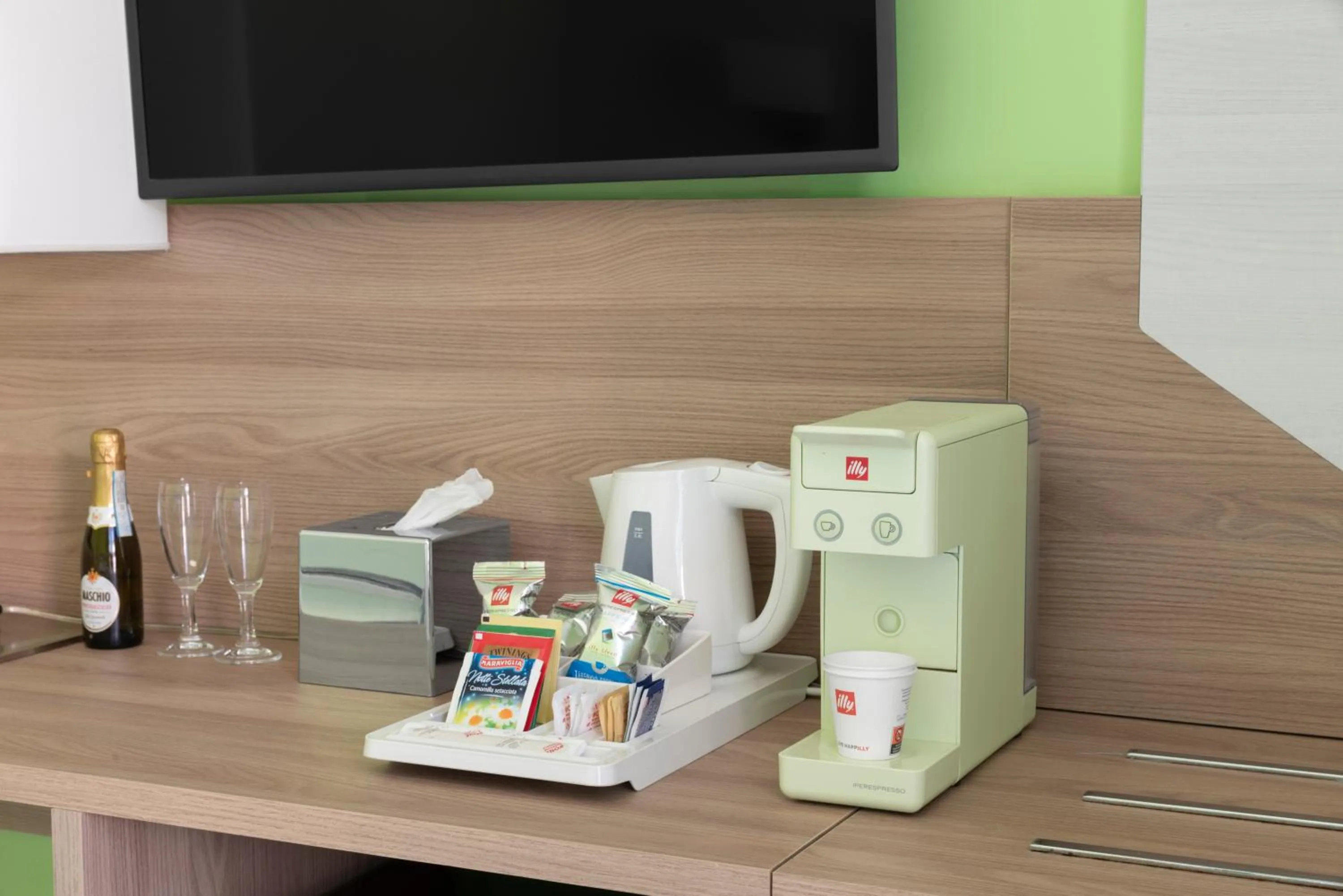 Coffee/tea facilities in Palazzo Tasso