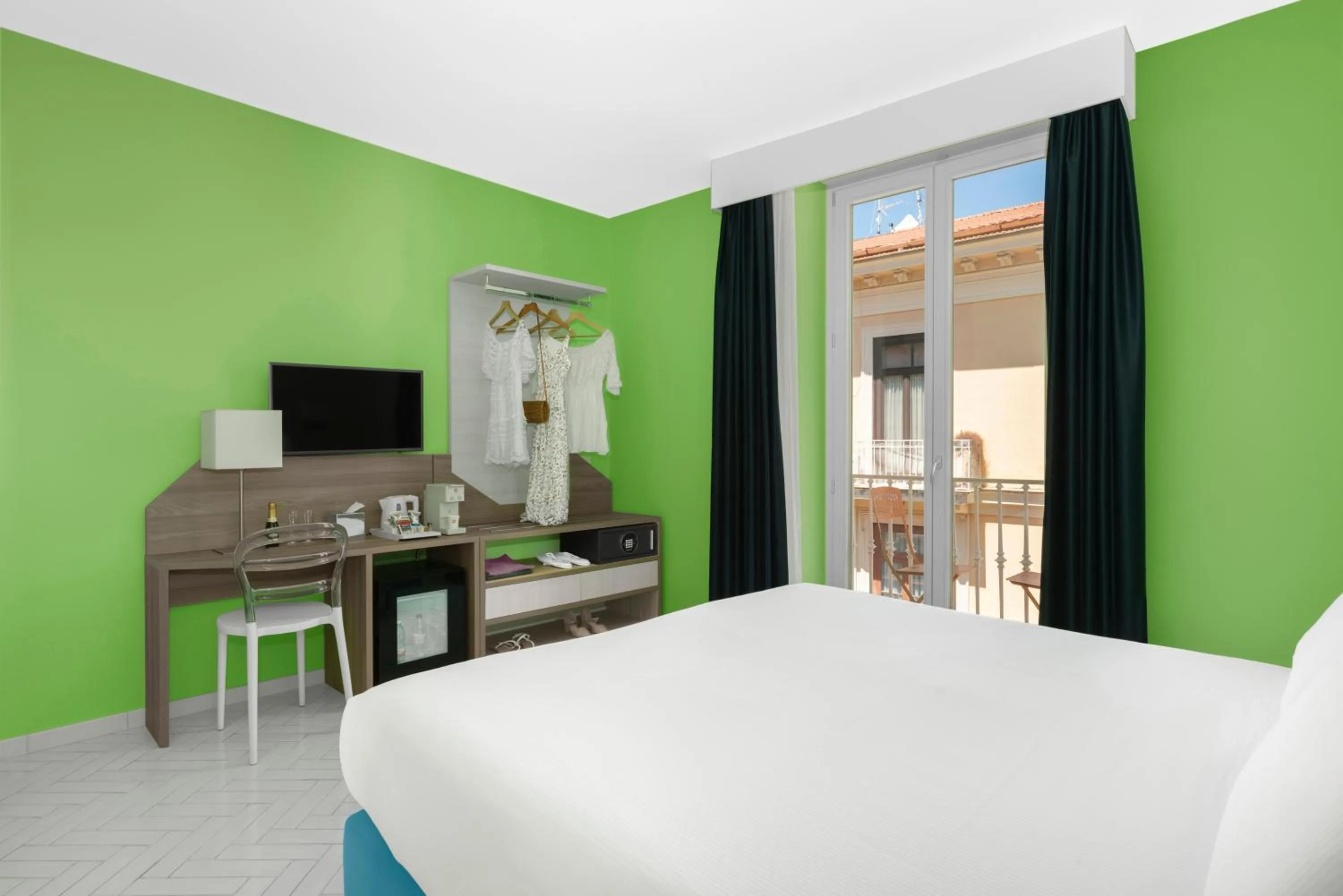 Communal lounge/ TV room, Bed in Palazzo Tasso