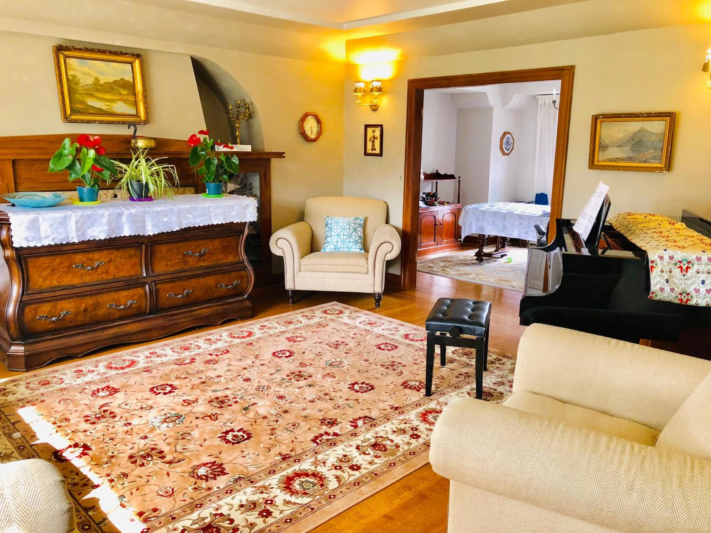 Bed in The Sunshine House-Free Parking