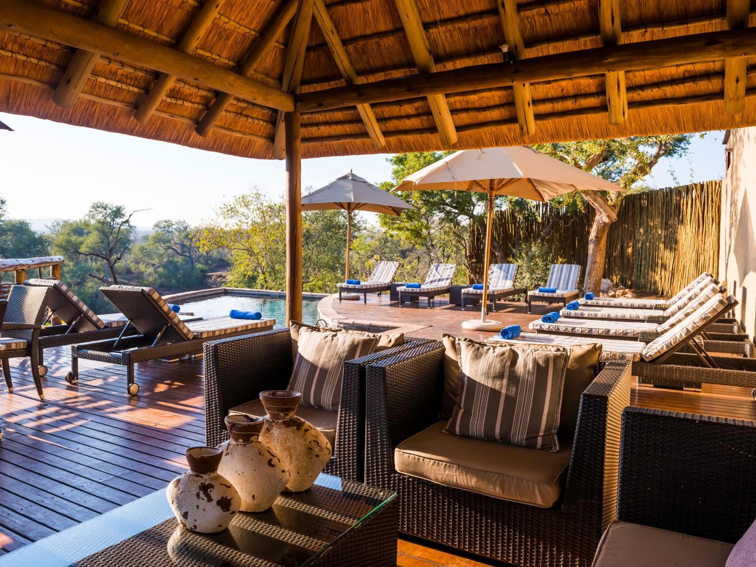 Lounge or bar in aha Thakadu River Camp