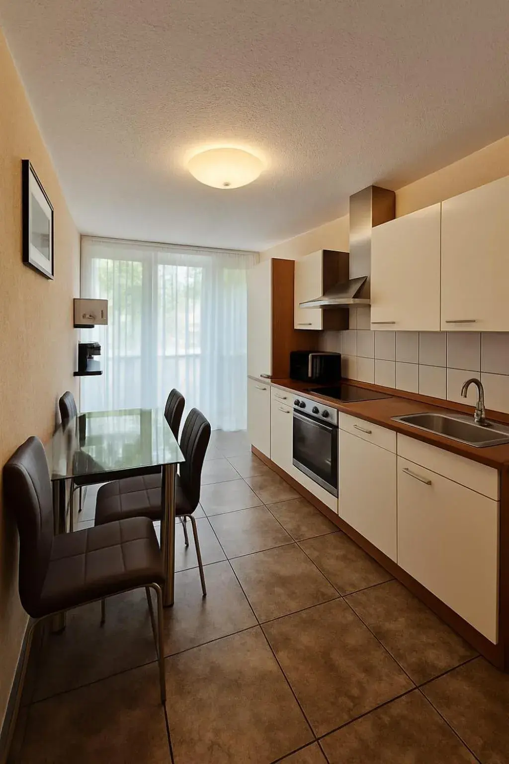 Two-Bedroom Apartment in Apartments Atomis Hotel Düsseldorf City Two-Bedroom Apartment in Apartments Atomis Hotel Düsseldorf City