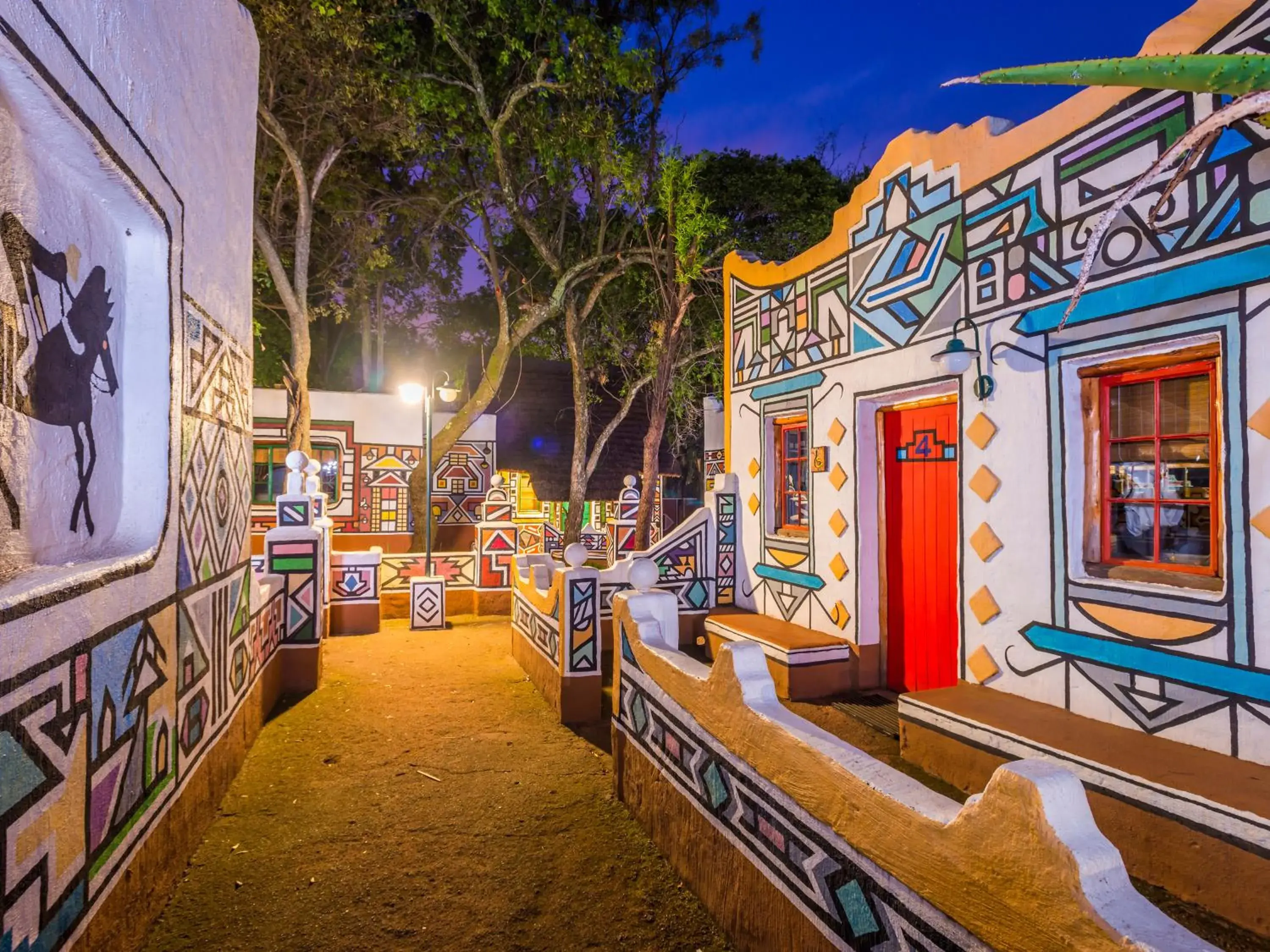 Twin Room - single occupancy in aha Lesedi African Lodge & Cultural Village Twin Room - single occupancy in aha Lesedi African Lodge & Cultural Village
