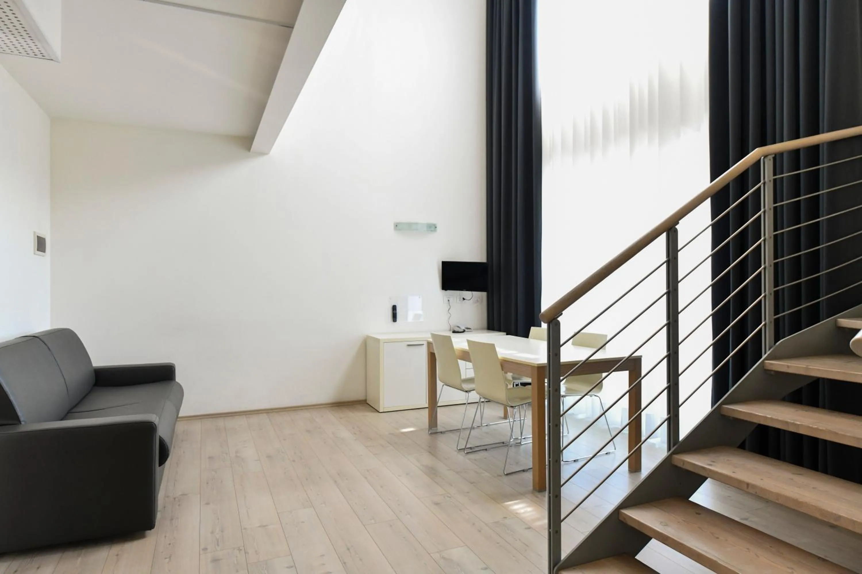 Photo of the whole room in Hotel Eden