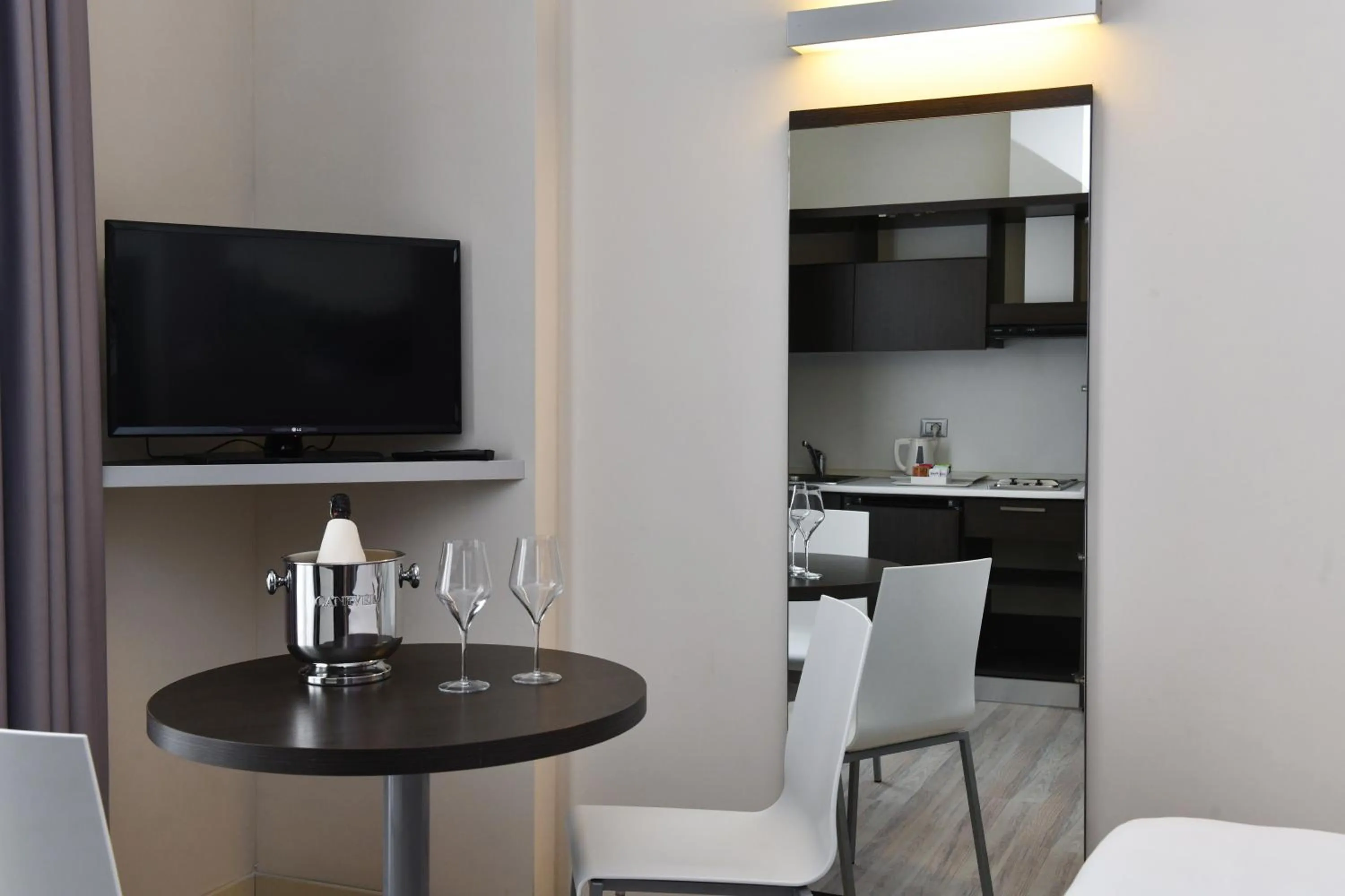 TV and multimedia in Hotel Vienna