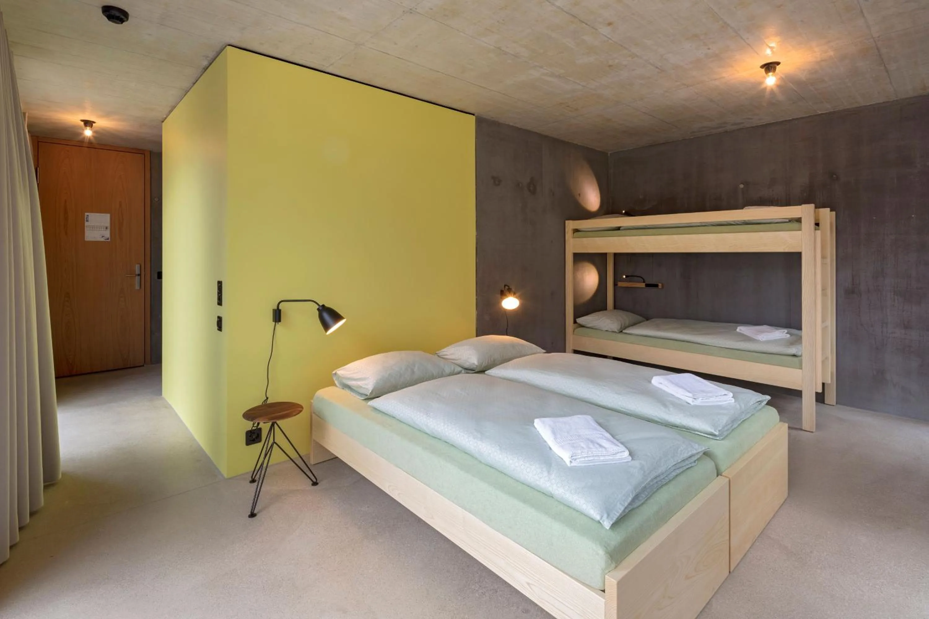 Photo of the whole room, Bed in Bern Youth Hostel