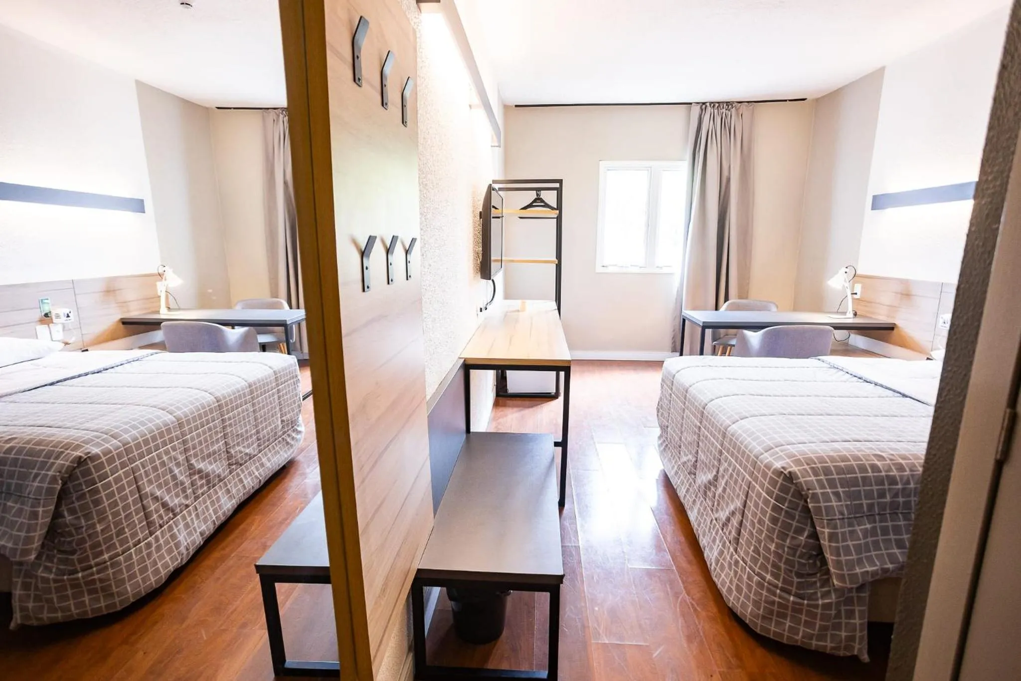 Photo of the whole room, Bed in Hotel 10 Curitiba