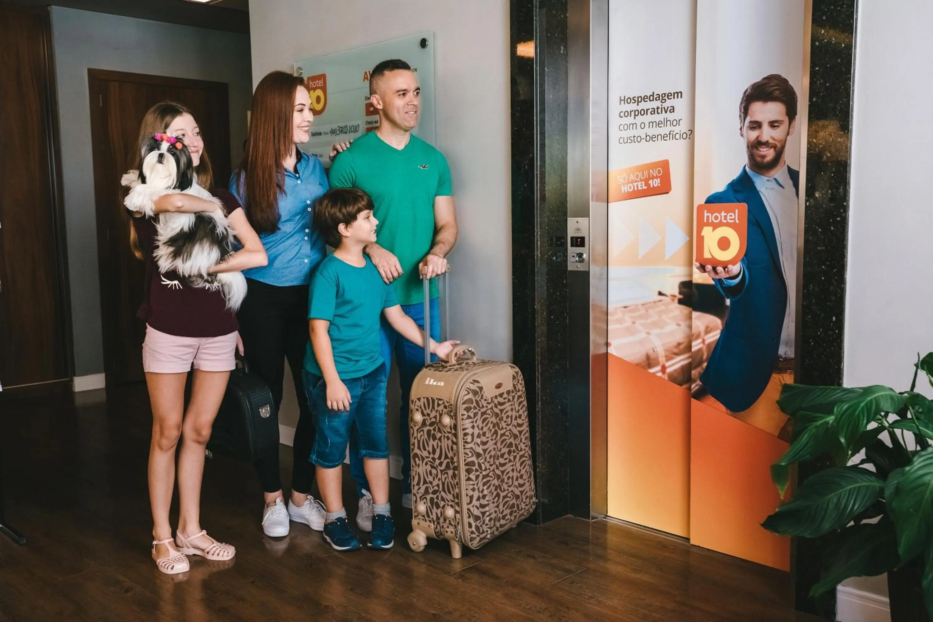 Family in Hotel 10 Curitiba