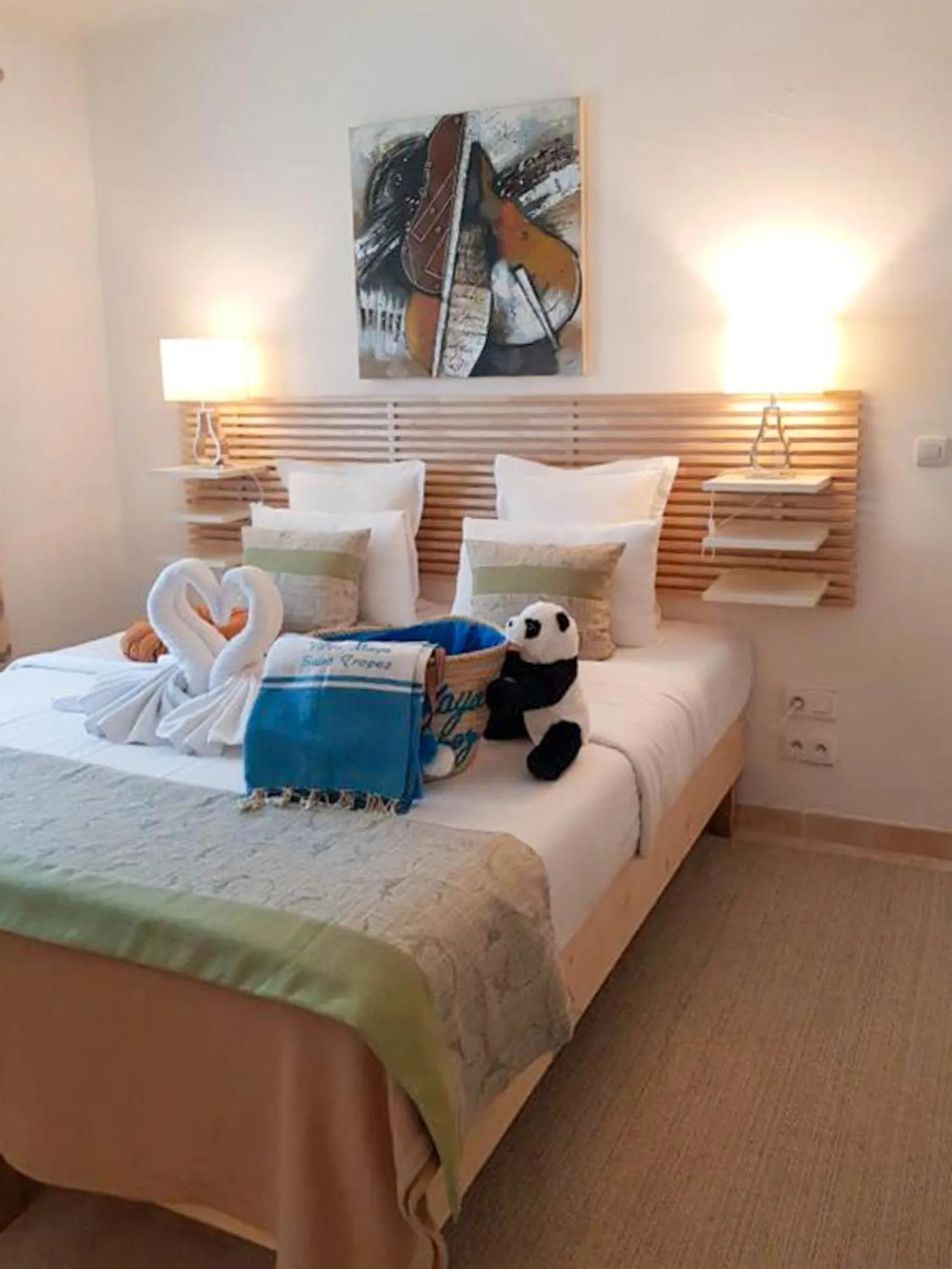 Bed in Hôtel Villa Maya - Golfe de Saint-Tropez