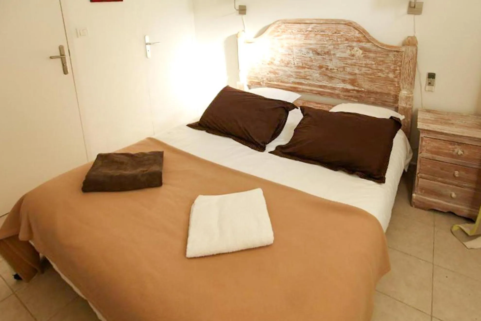 Bed in Hôtel Villa Maya - Golfe de Saint-Tropez