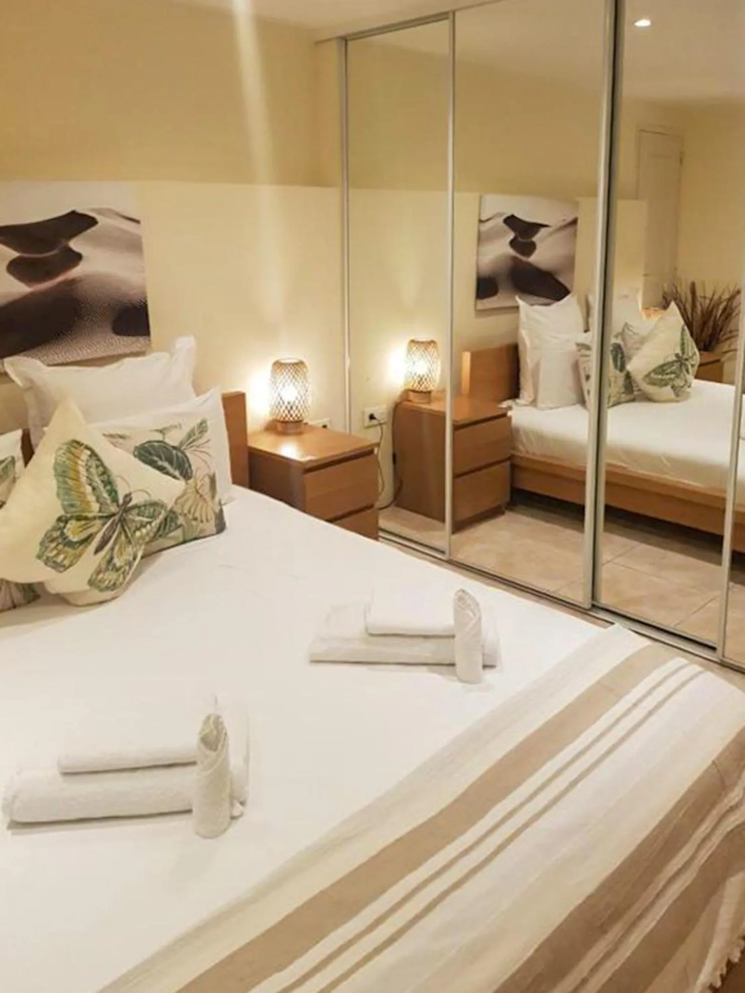 Bed in Hôtel Villa Maya - Golfe de Saint-Tropez