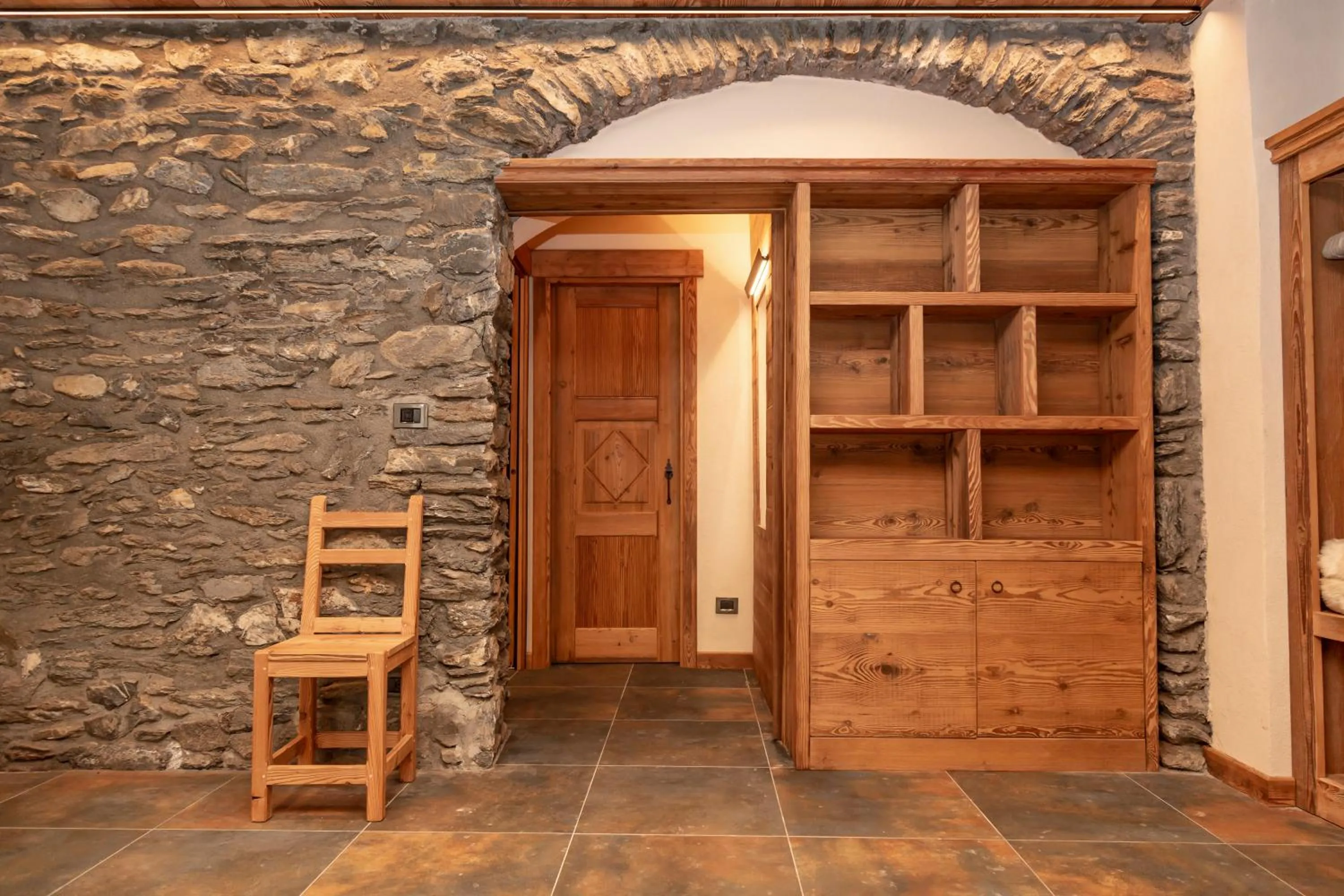 wardrobe in Hotel K2