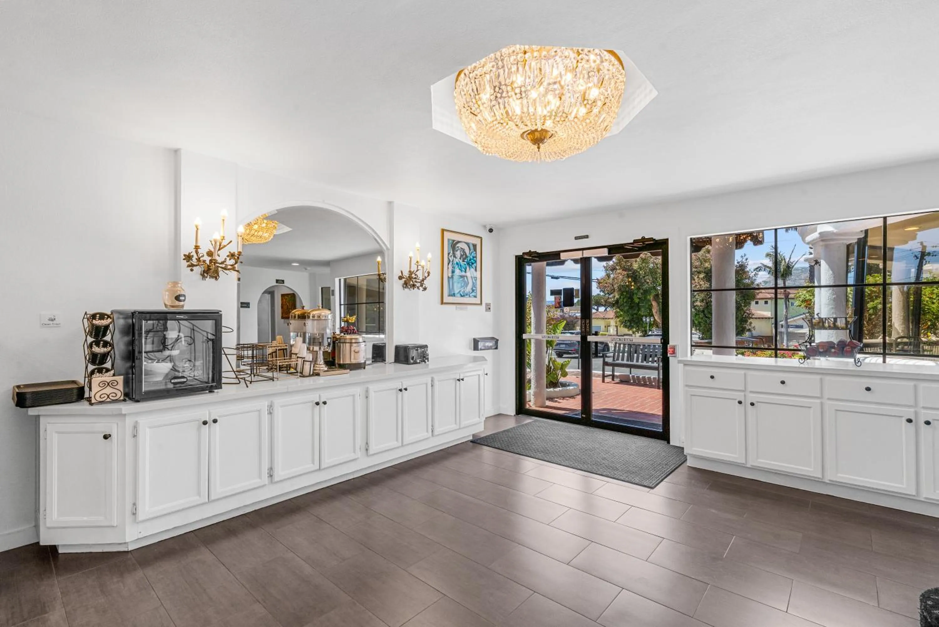 Breakfast in Masterpiece Hotel