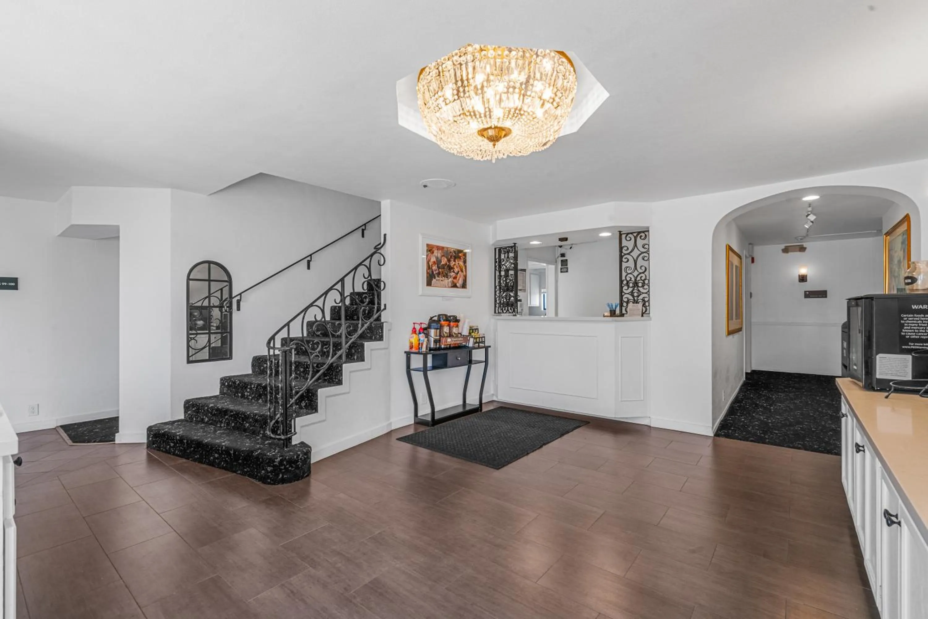 Lobby or reception in Masterpiece Hotel