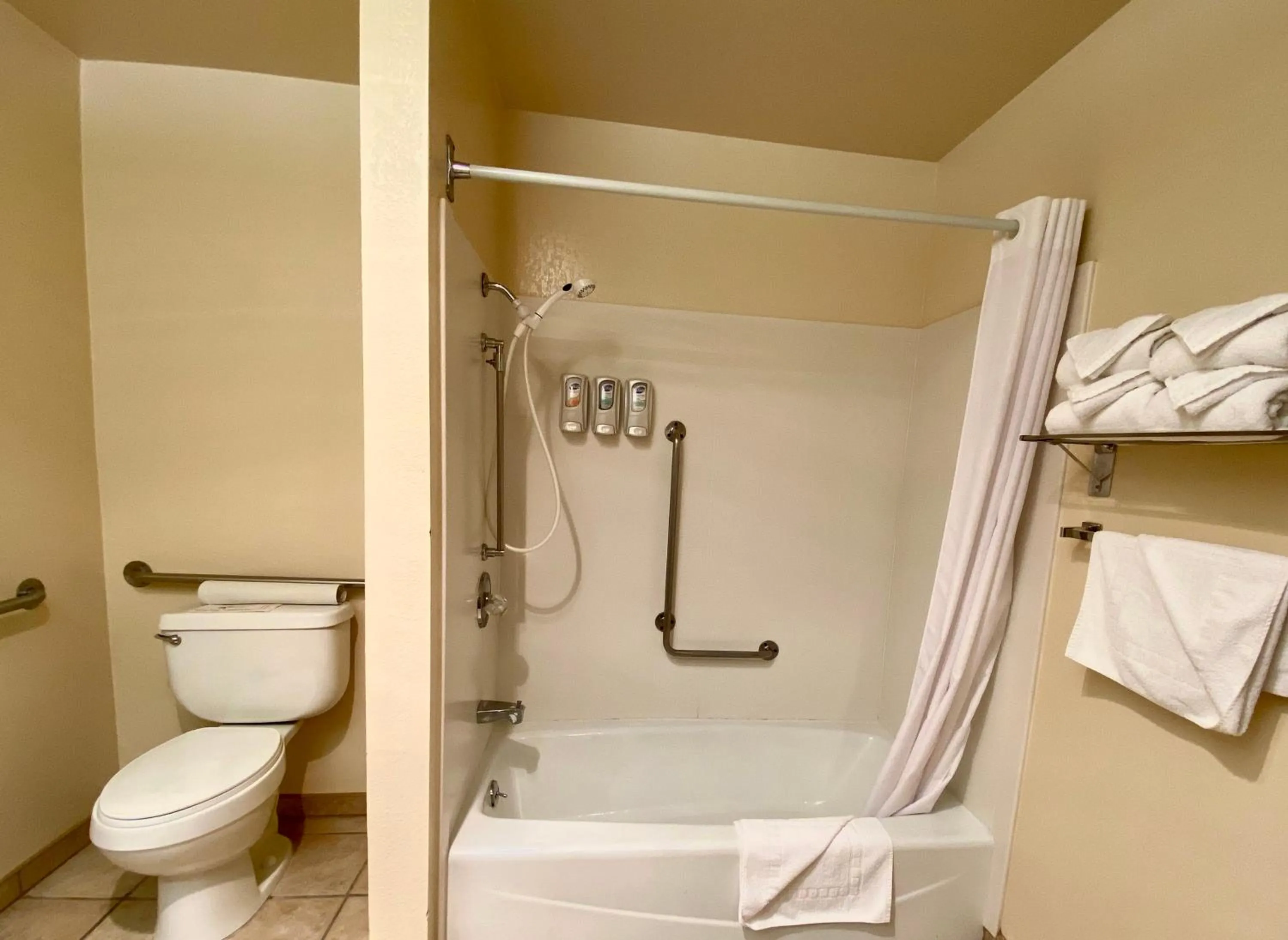 Bathroom in Masterpiece Hotel