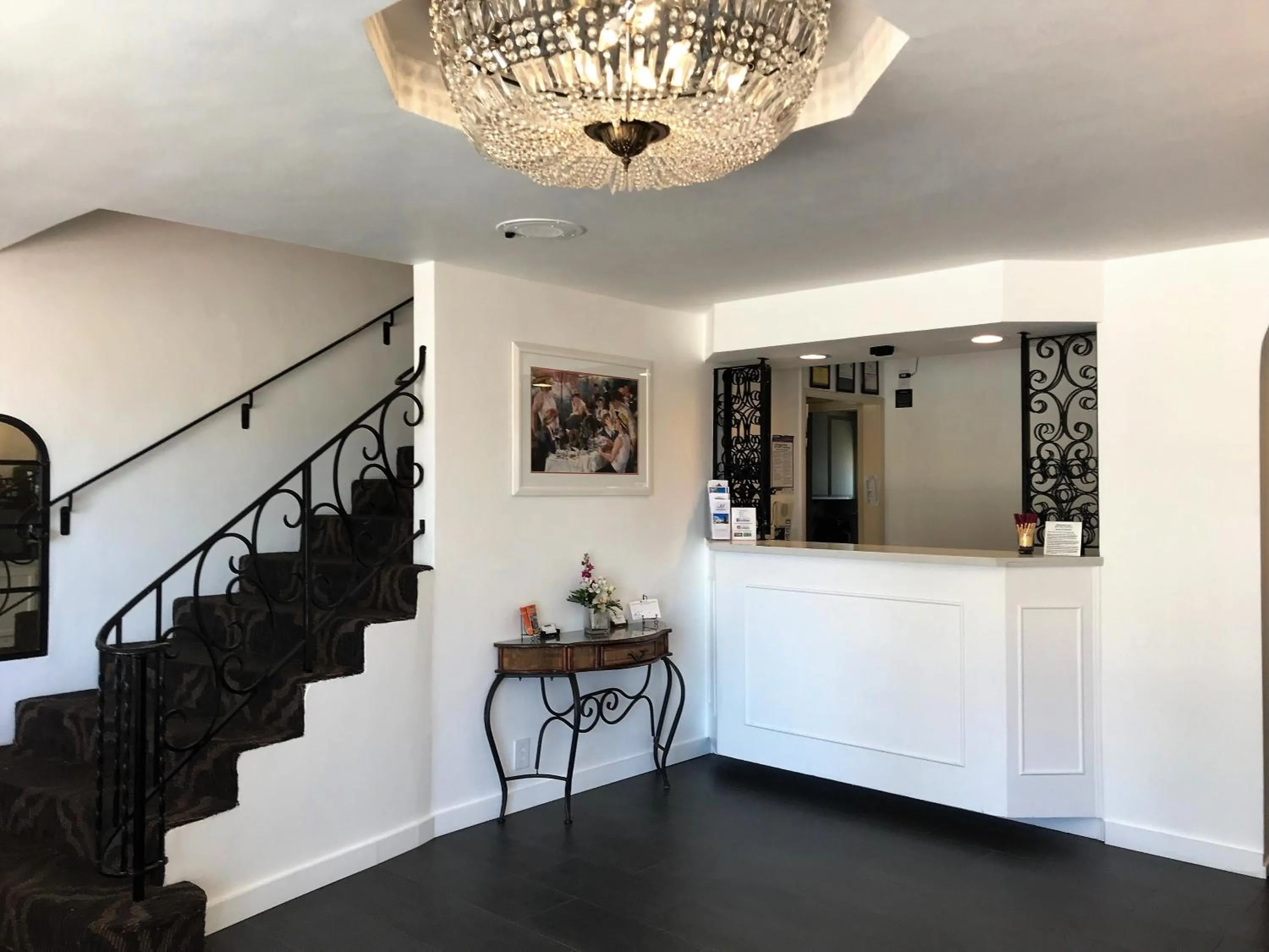 Lobby or reception in Masterpiece Hotel