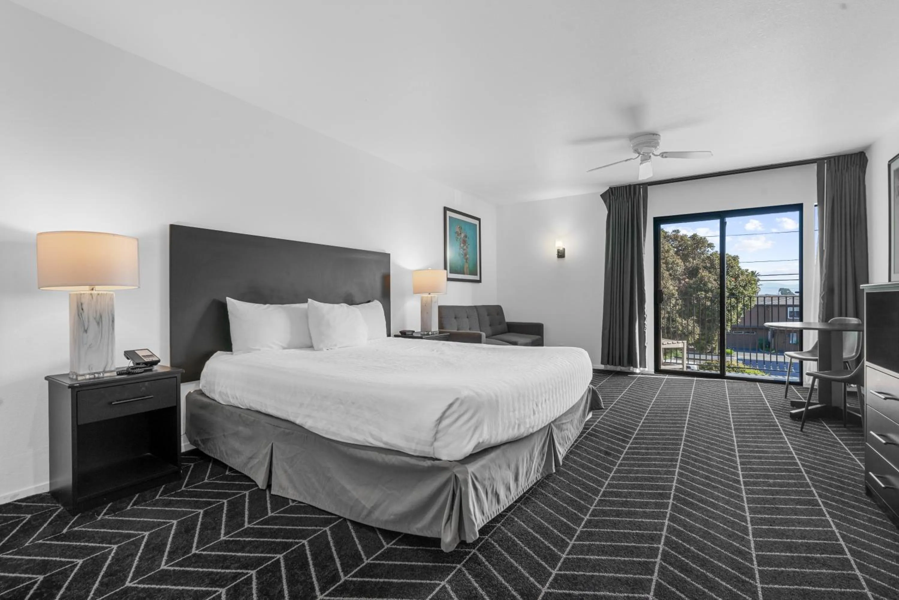 Bedroom, Bed in Masterpiece Hotel