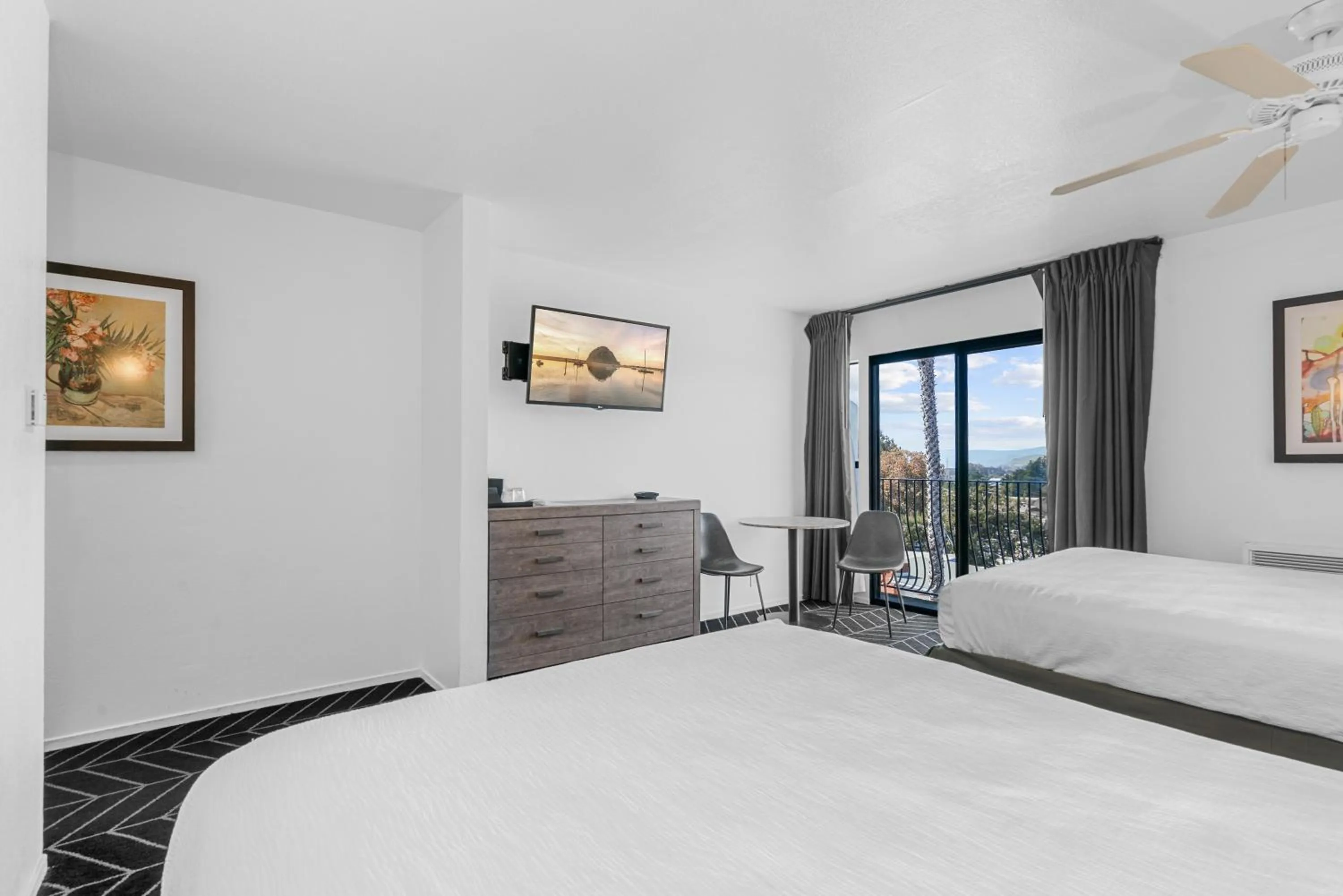 Bedroom, Bed in Masterpiece Hotel