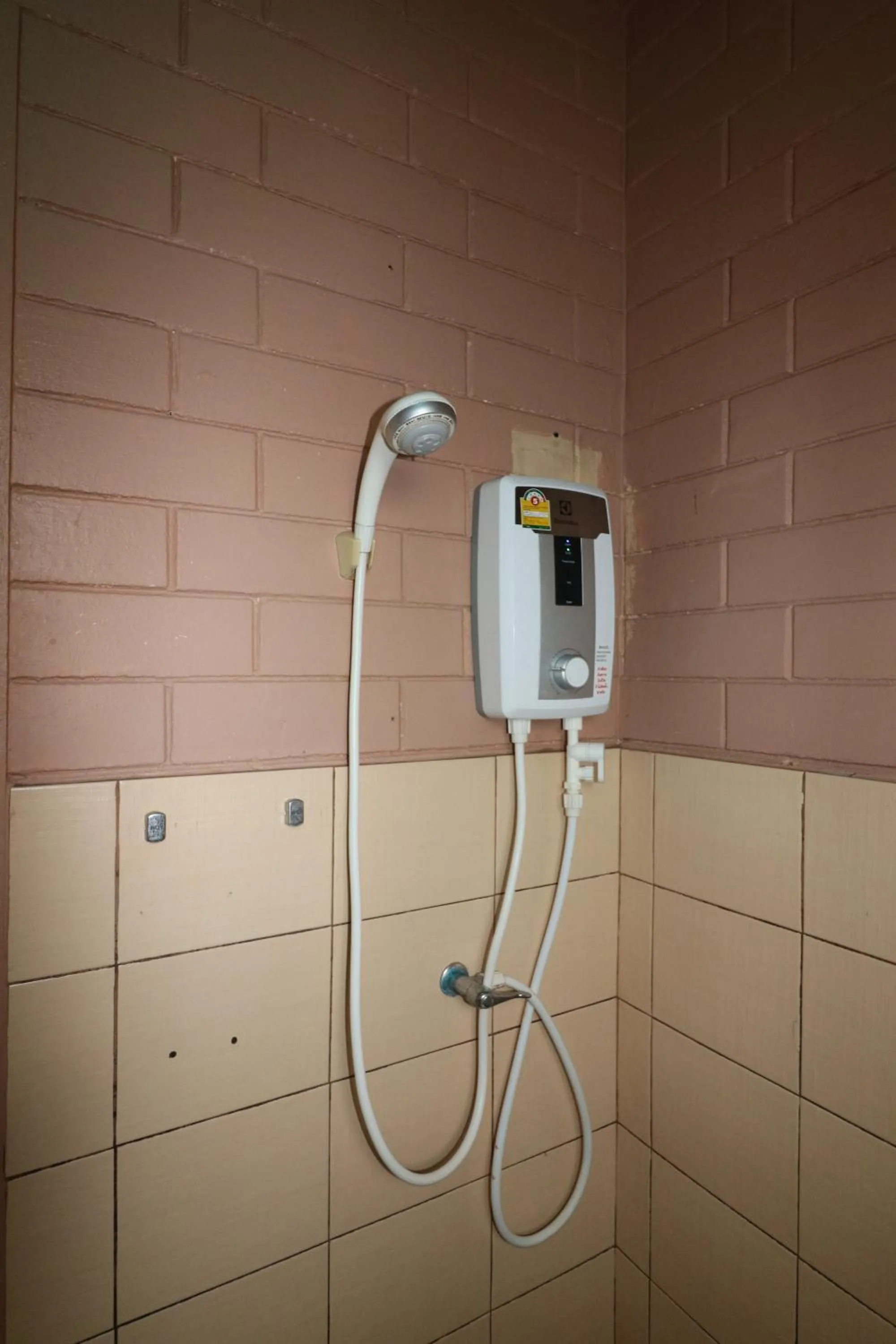 Bathroom in GongKaew HuenKum Hotel