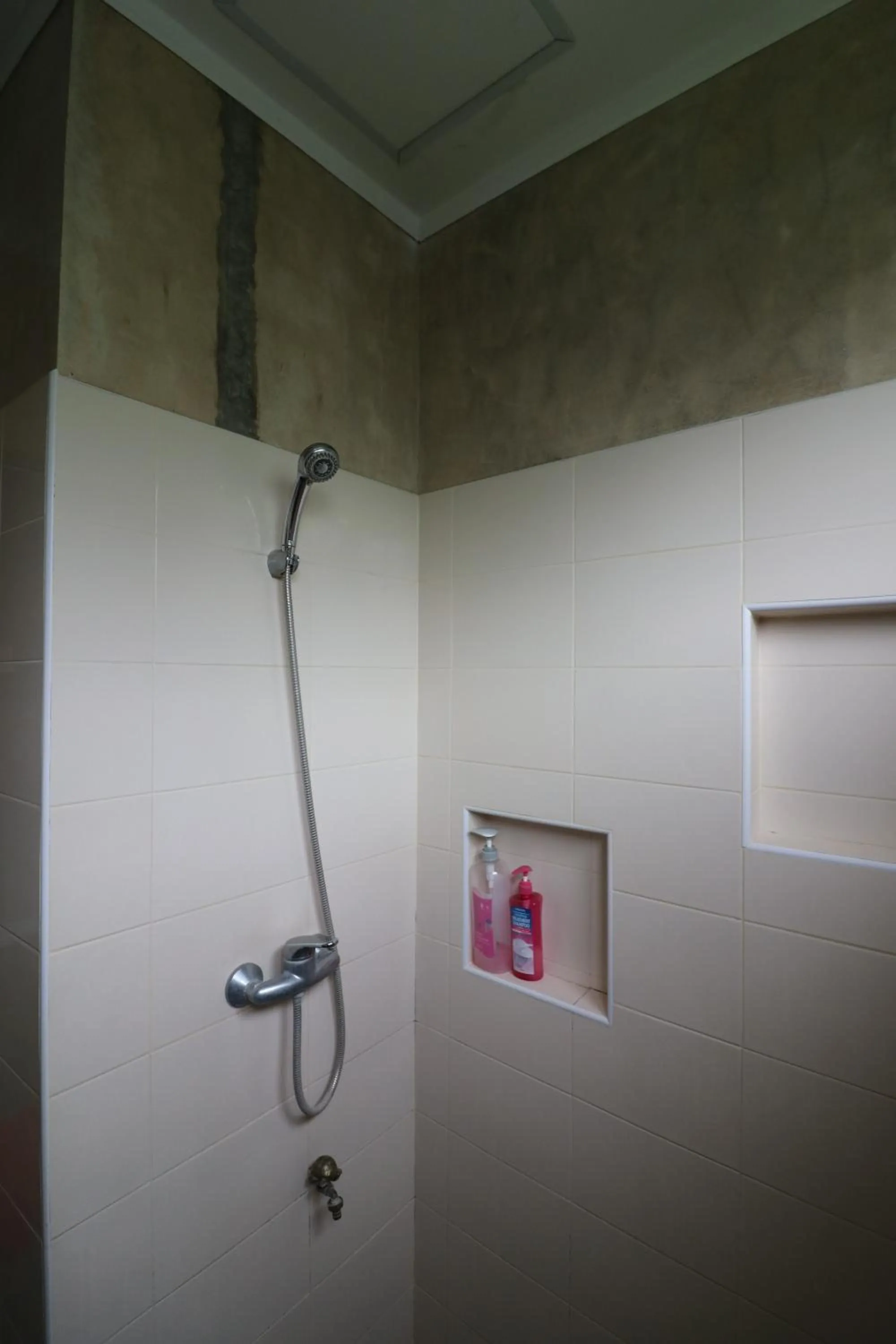 Bathroom in GongKaew HuenKum Hotel