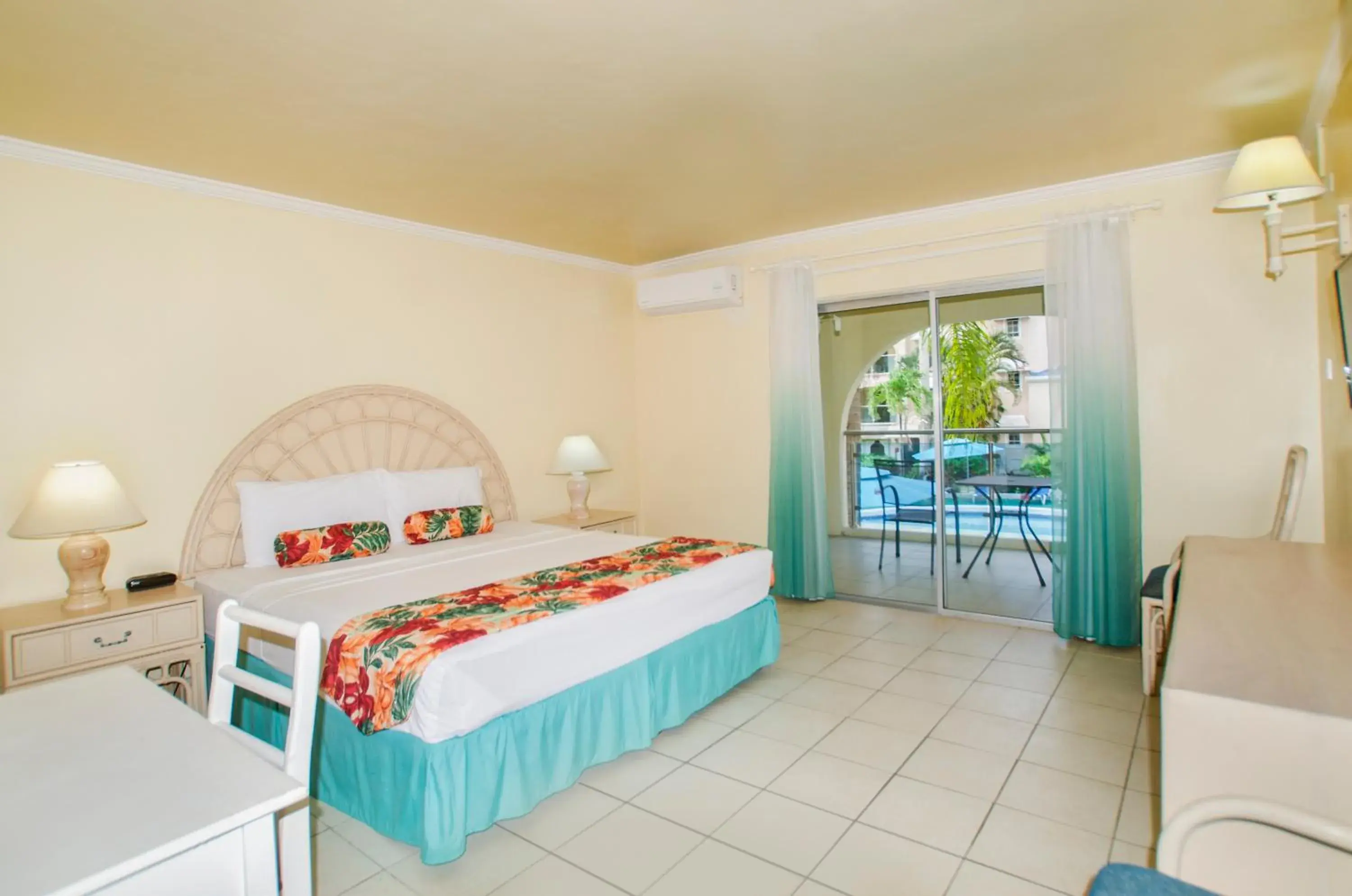 Standard Queen Room - single occupancy in Sunbay Hotel Standard Queen Room - single occupancy in Sunbay Hotel