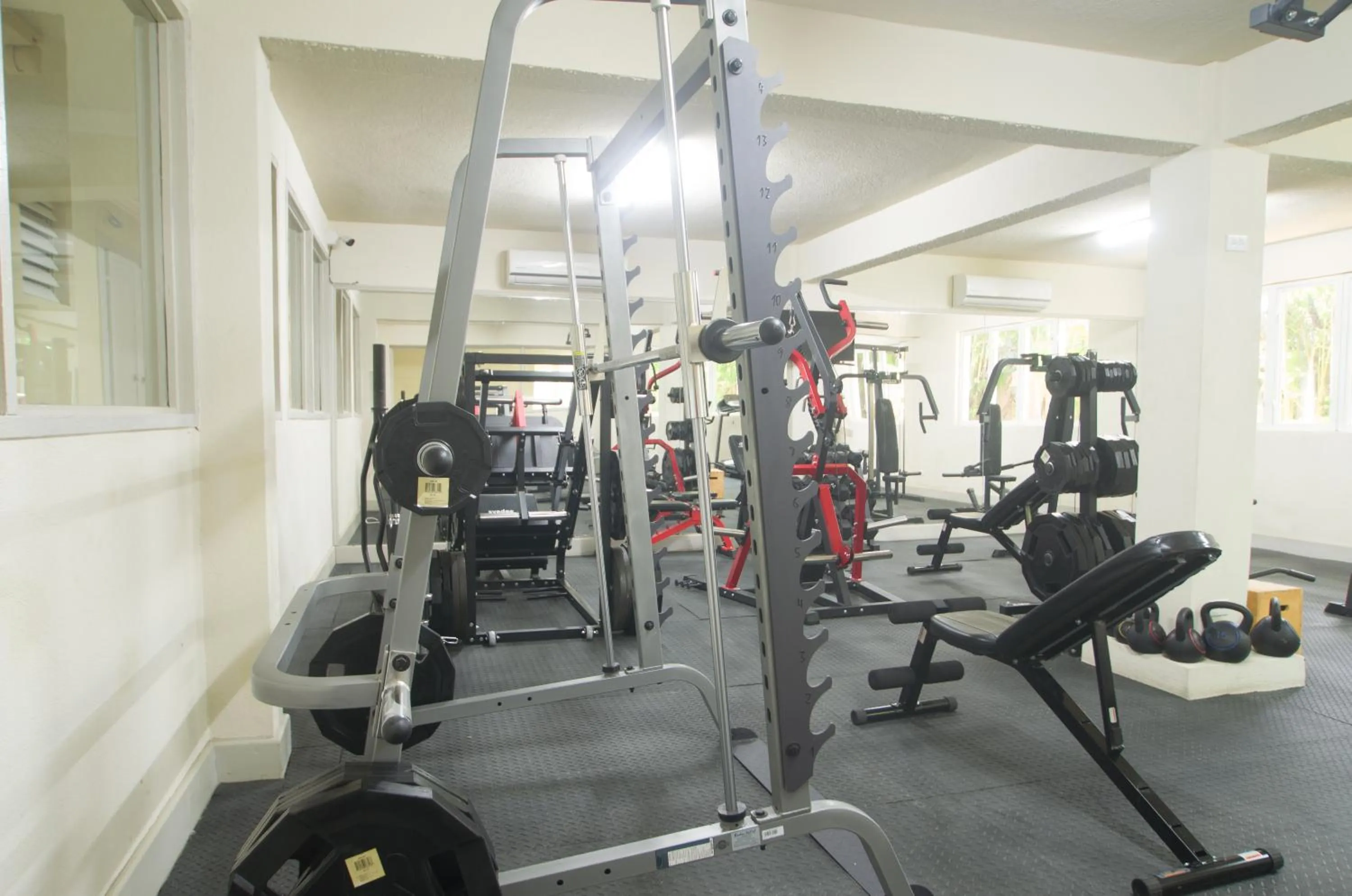 Fitness centre/facilities in Sunbay Hotel