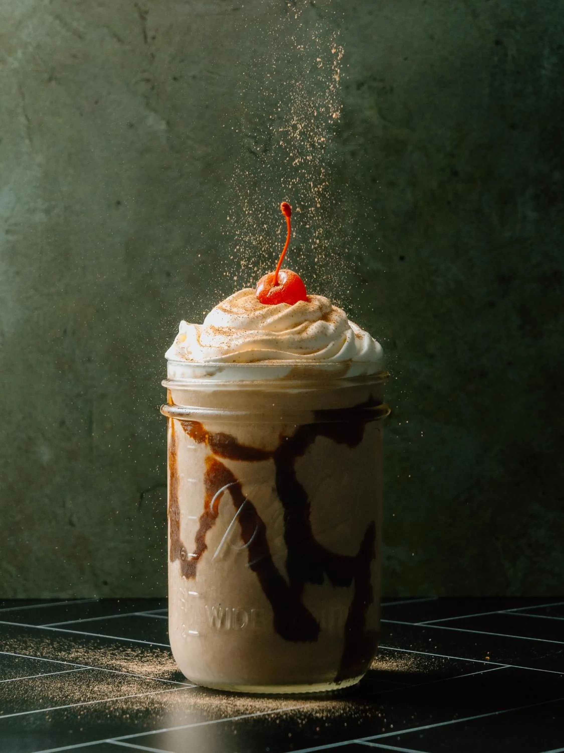 Food and drinks in Holiday Inn Resort Grand Cayman by IHG