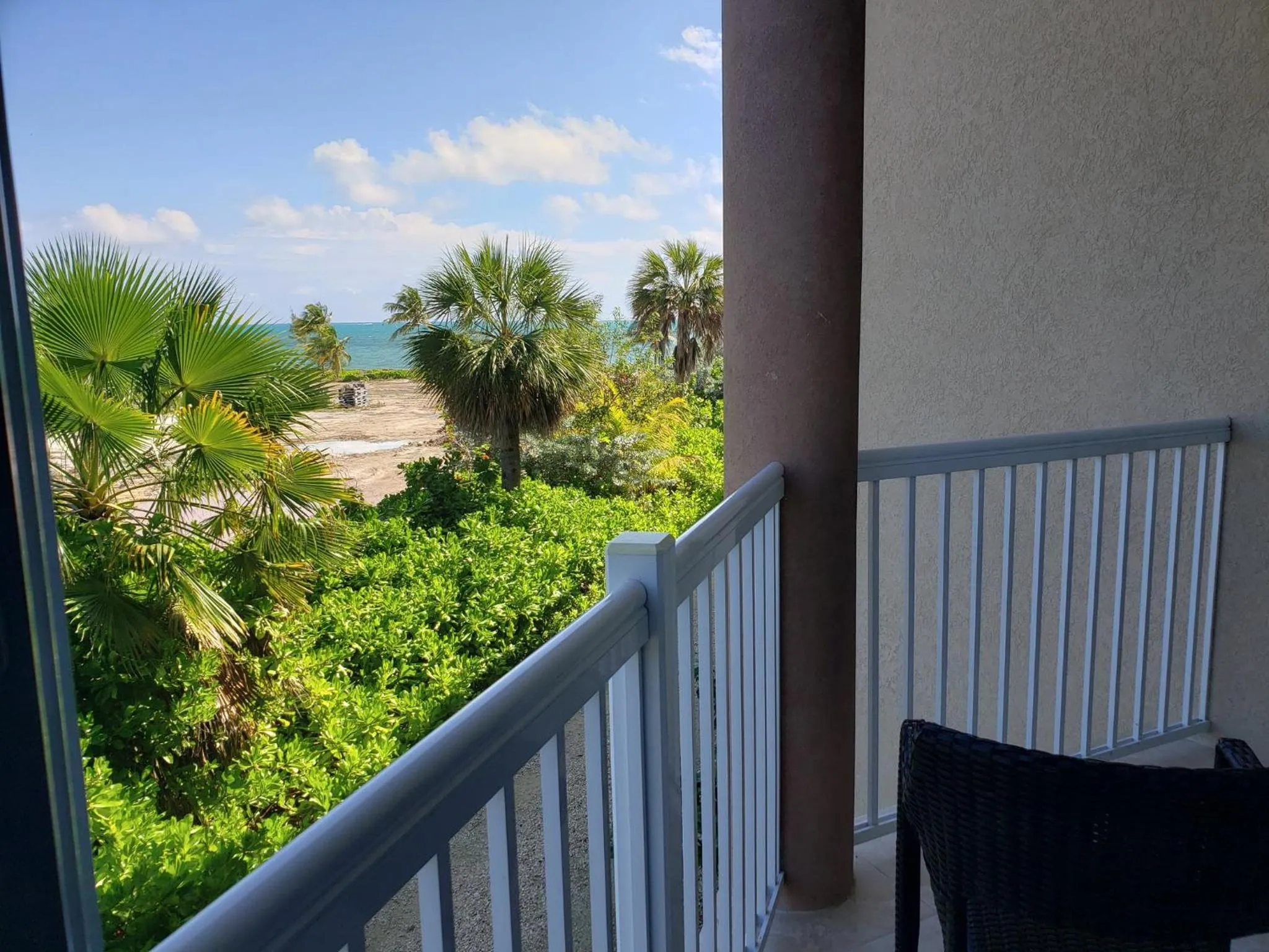 Photo of the whole room in Holiday Inn Resort Grand Cayman by IHG