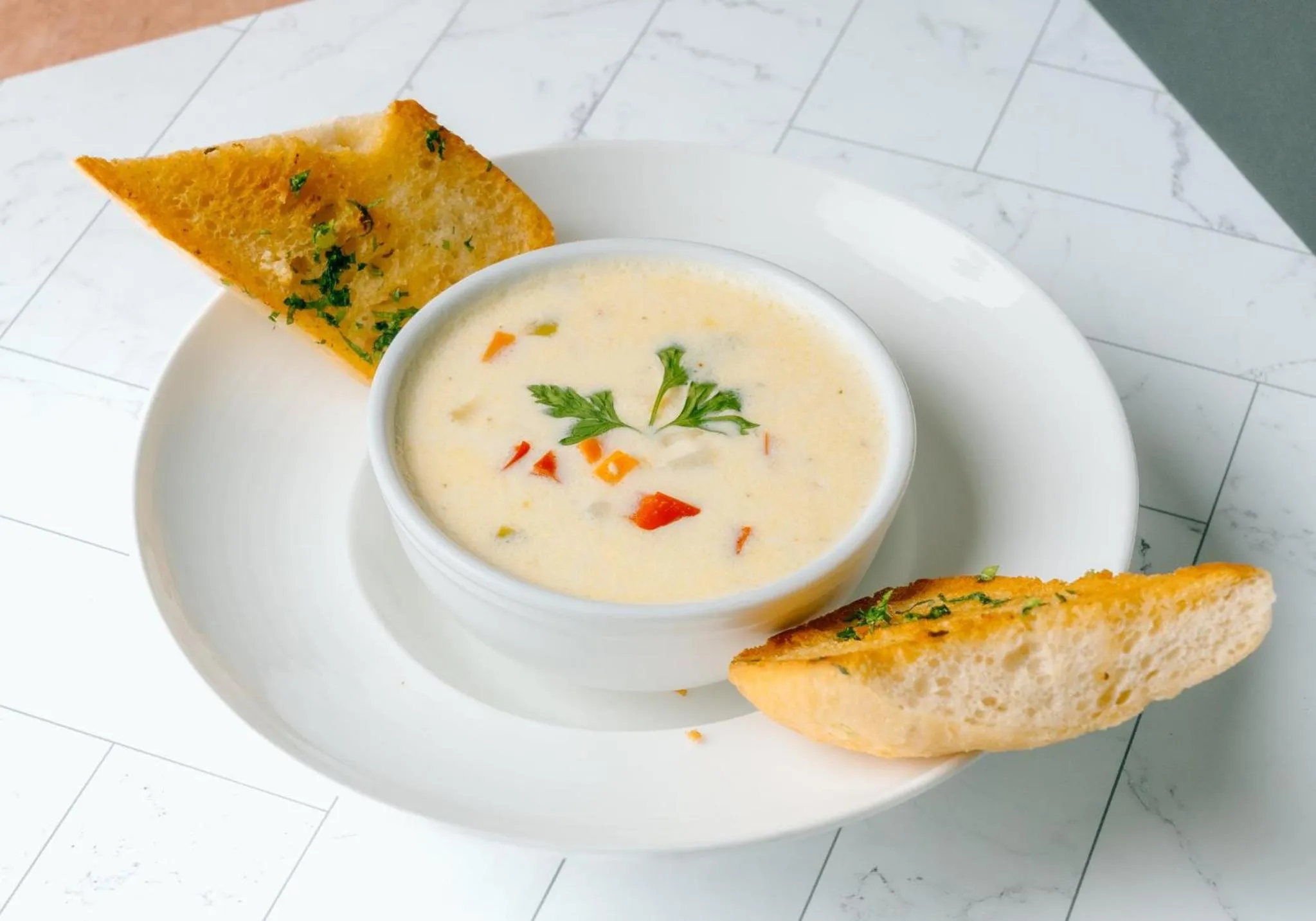 Restaurant/places to eat in Holiday Inn Resort Grand Cayman by IHG