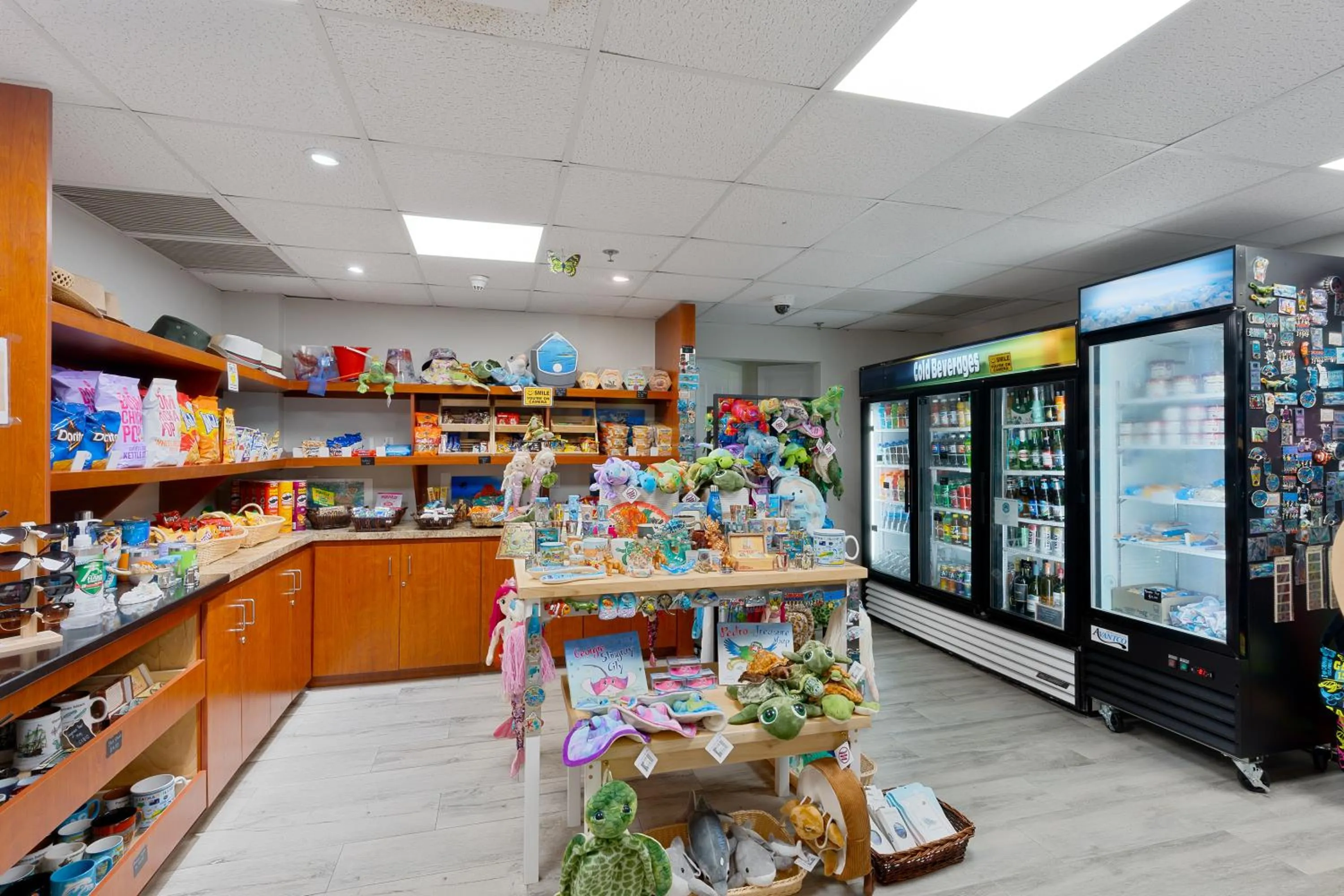 On-site shops in Holiday Inn Resort Grand Cayman by IHG