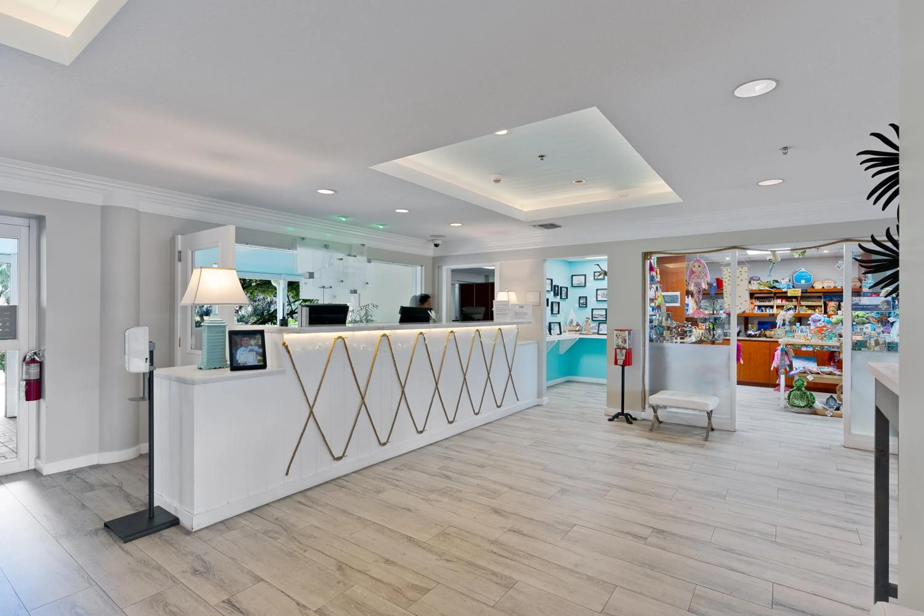 Lobby or reception in Holiday Inn Resort Grand Cayman by IHG